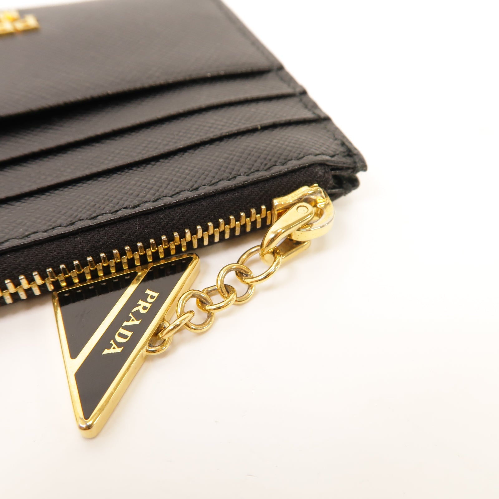 PRADA 牛皮皮革Card Case金扣卡片套黑色