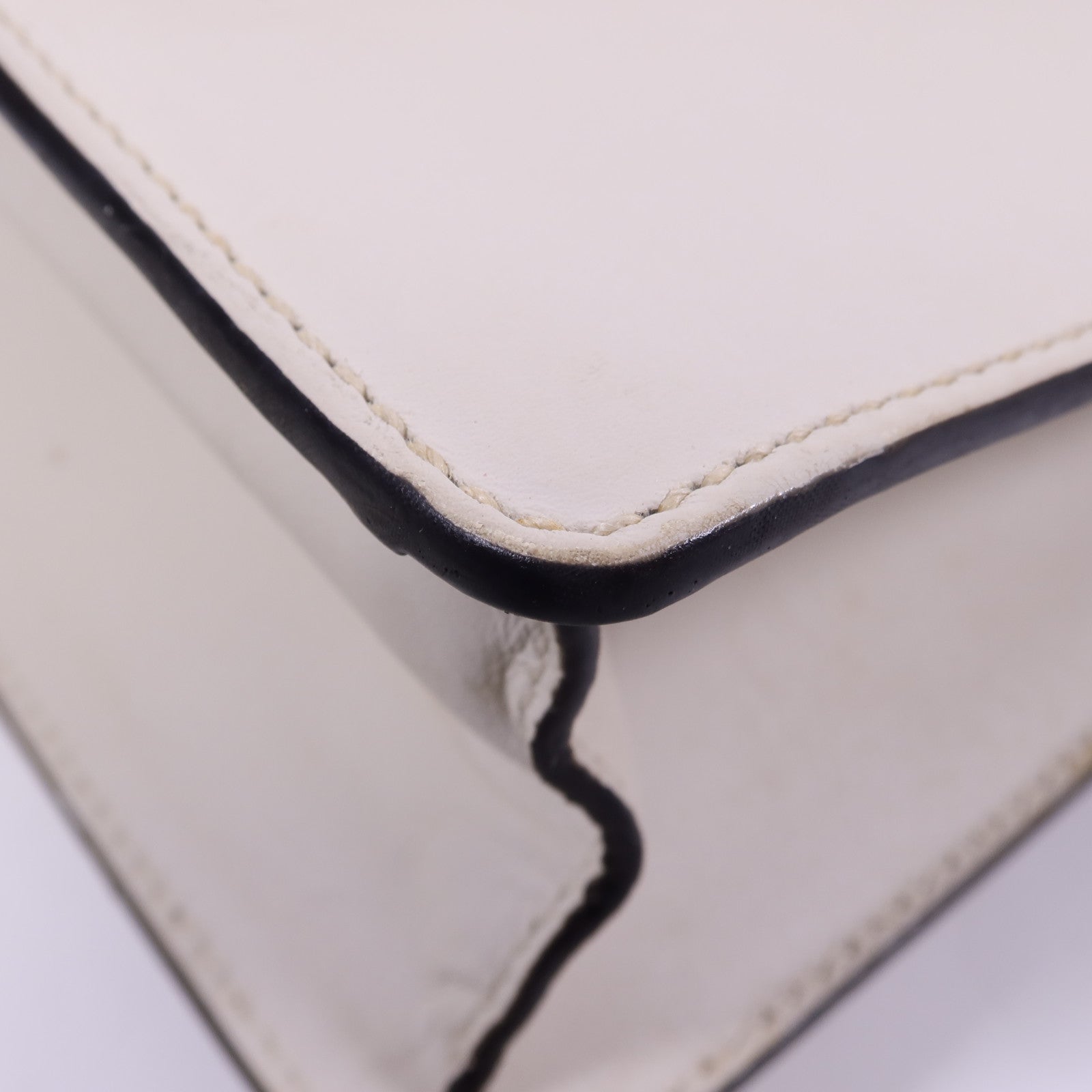 GUCCI 皮革Sylvie Chain Shoulder Bag金扣肩背袋