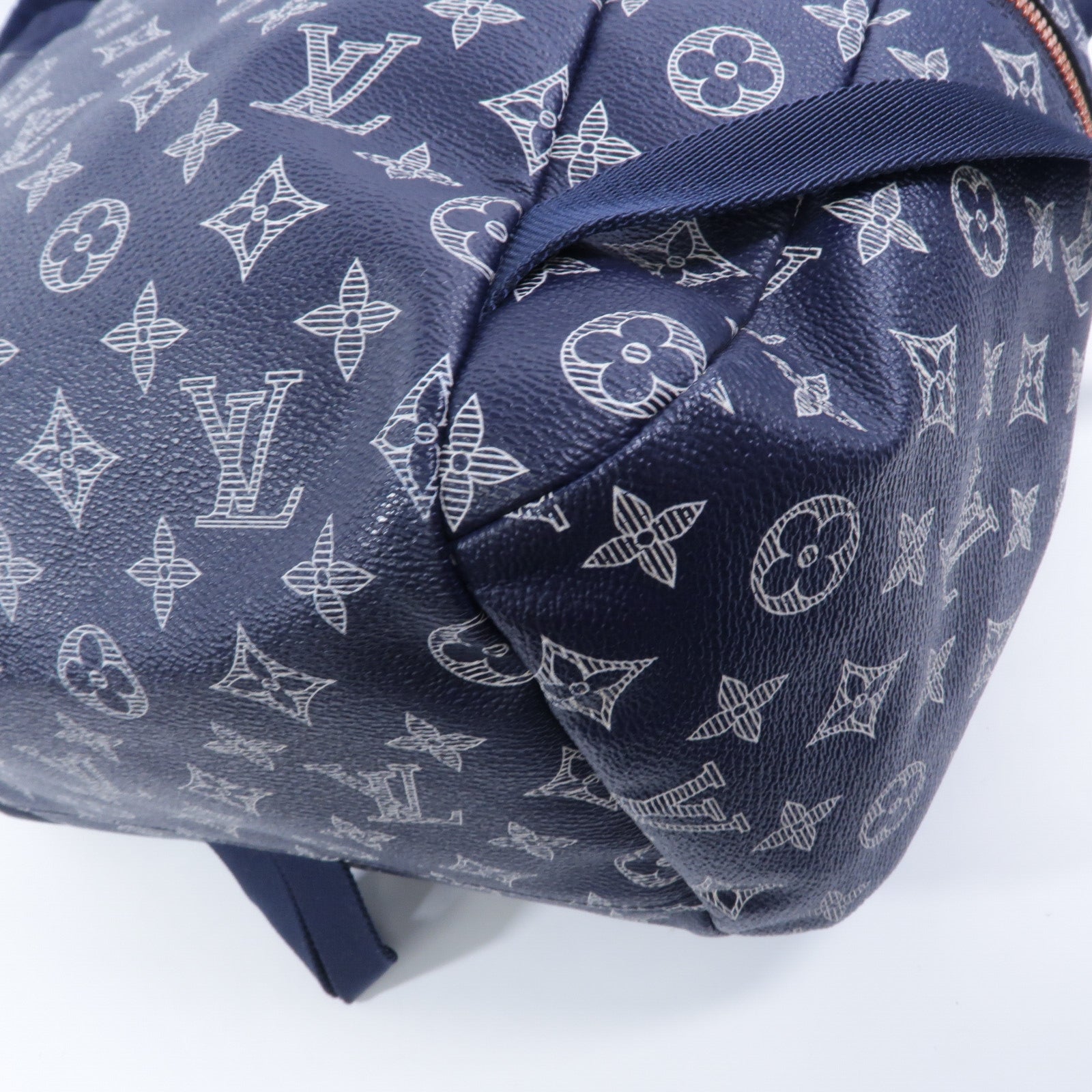 LOUIS VUITTON Monogram Ink Discovery Backpack背包