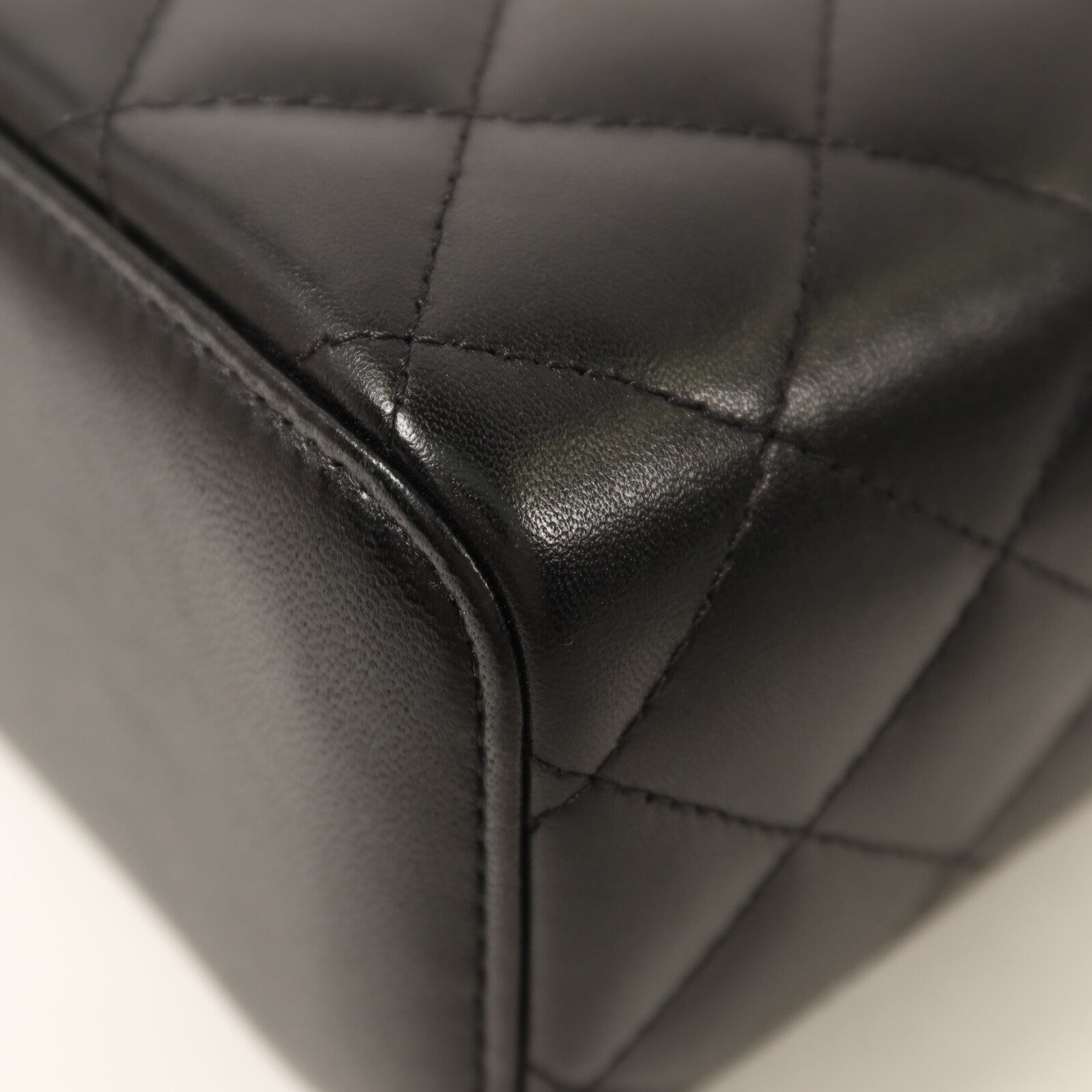 CHANEL 羊皮皮革Vanity Case金扣鏈帶手挽肩背兩用袋