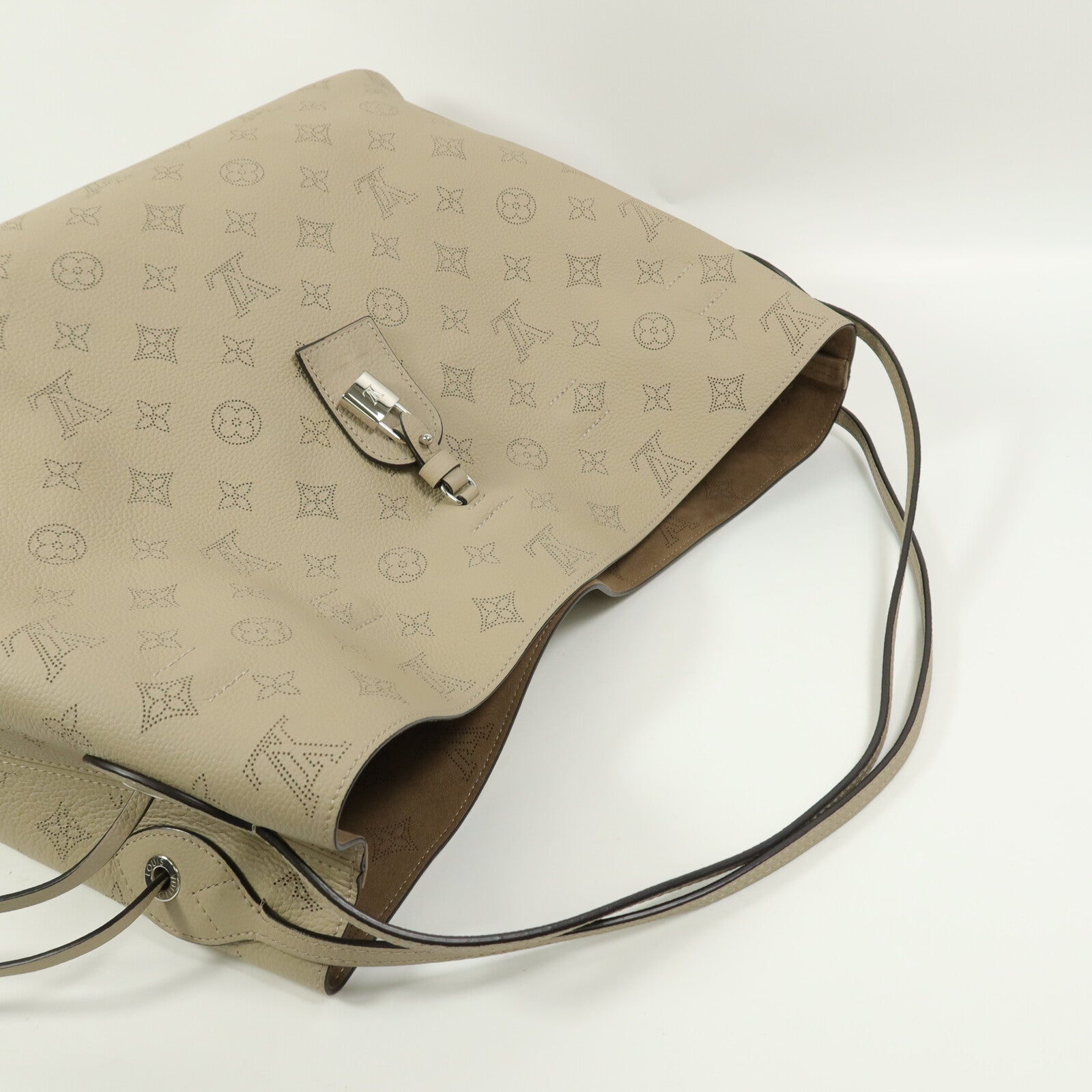 LOUIS VUITTON Monogram Mahina Boundless肩背袋