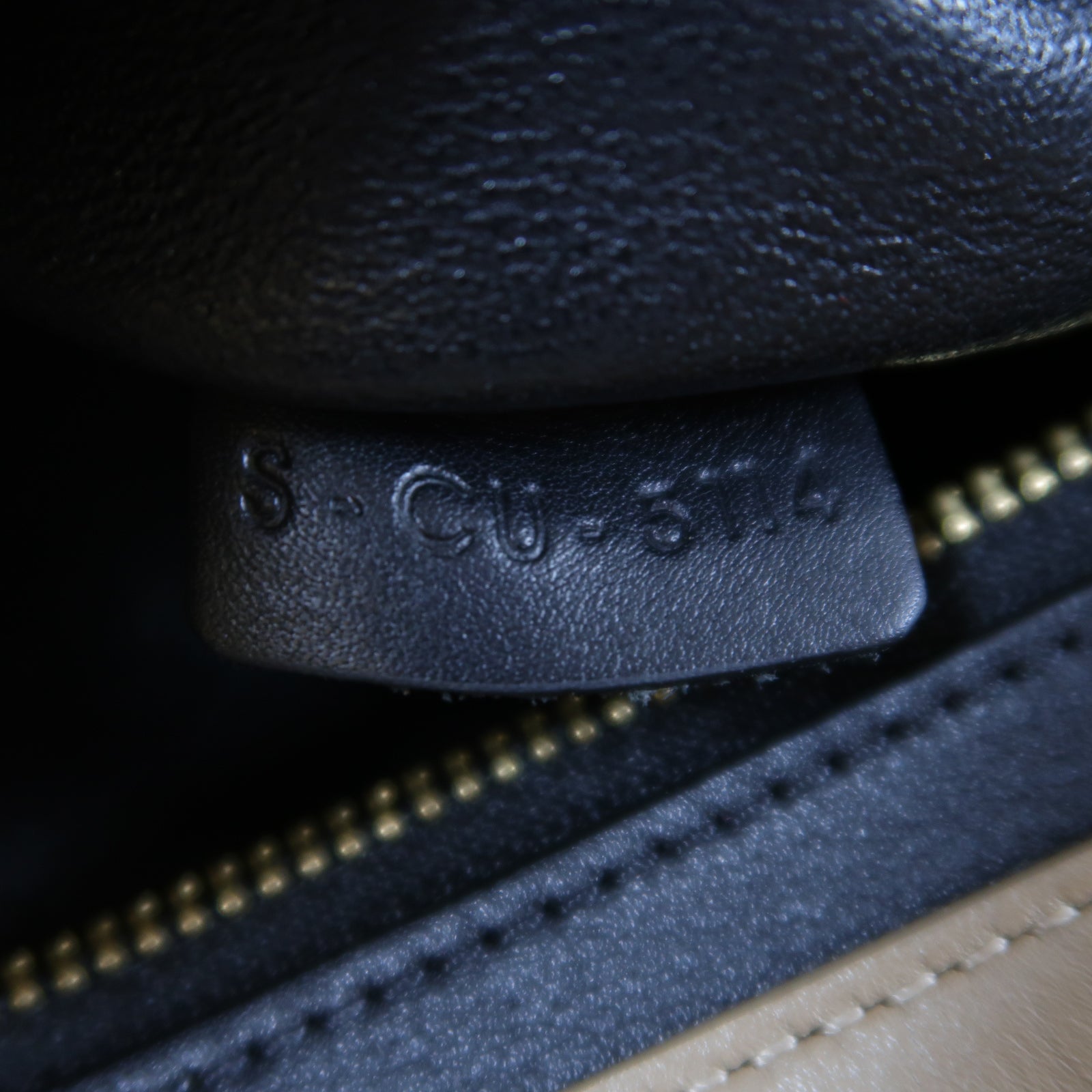 CELINE **【激減優惠】牛皮皮革Trapeze金扣手挽肩背兩用袋啡色/黑色/紅色