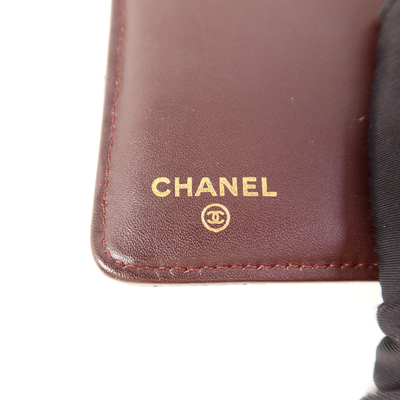 CHANEL 牛皮皮革Bifold Wallet金扣錢包