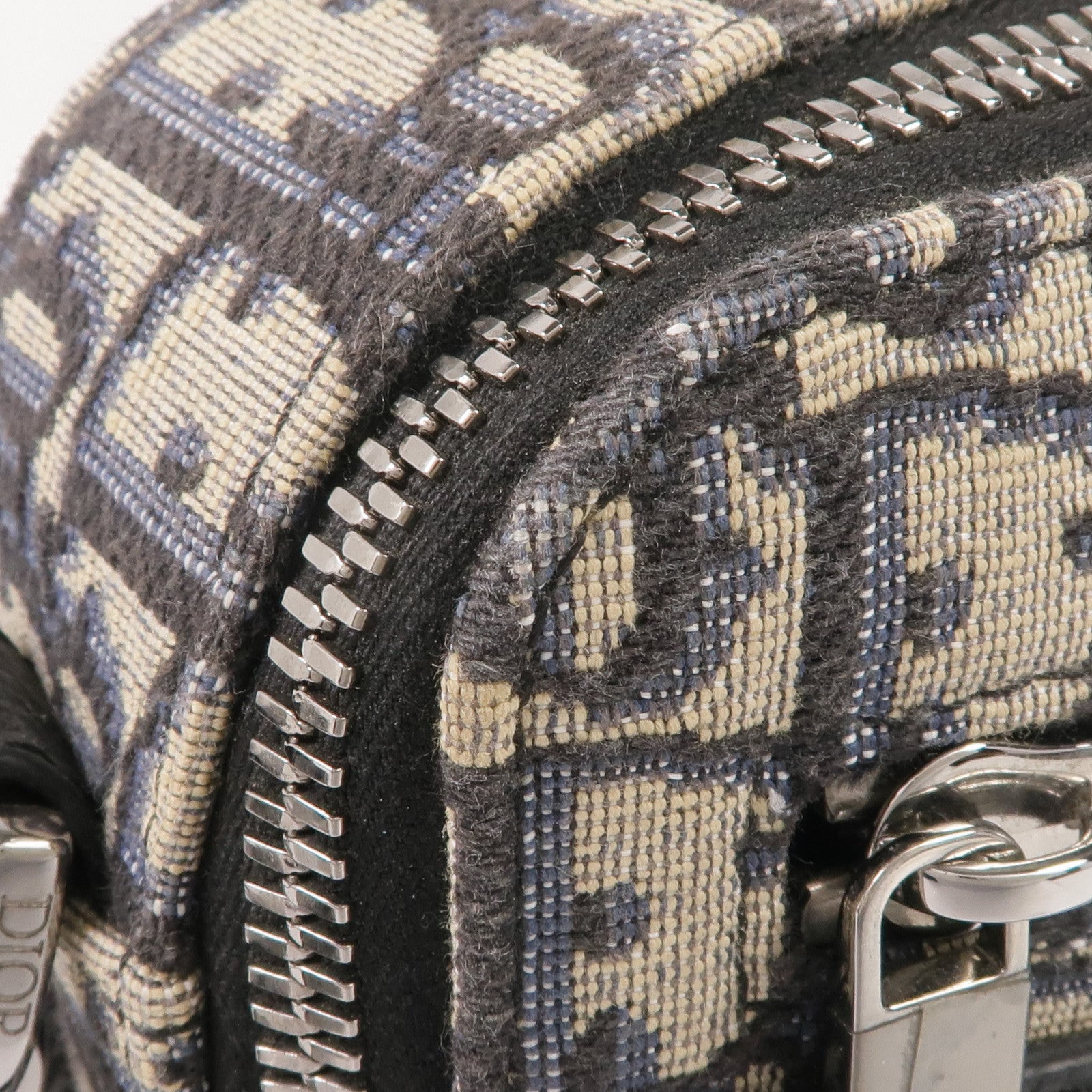 Dior 帆布Safari Messenger Bag銀扣肩背袋