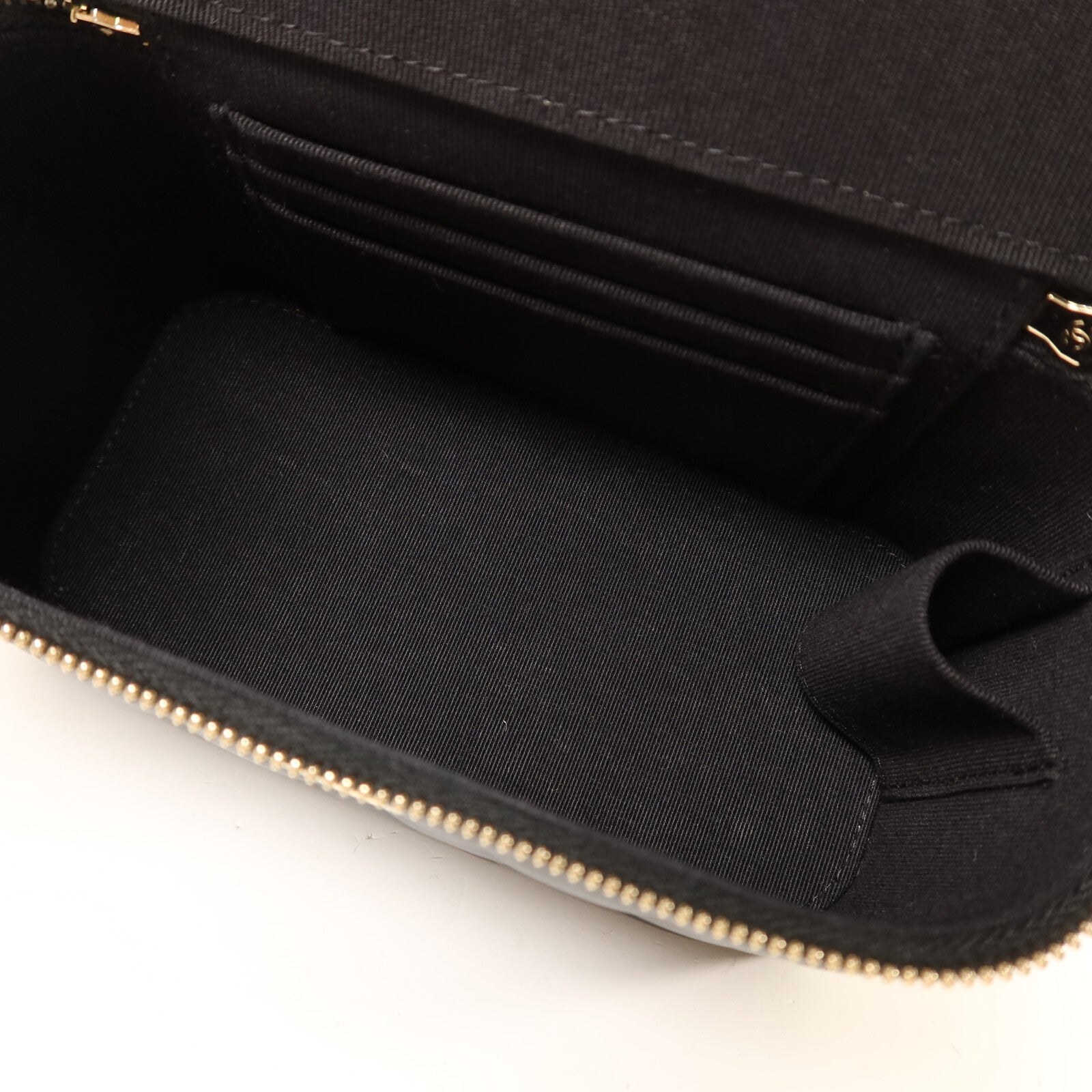 CHANEL 羊皮皮革Vanity Case金扣鏈帶手挽肩背兩用袋