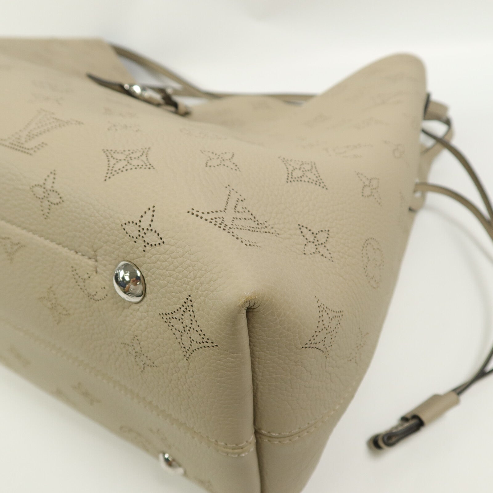 LOUIS VUITTON Monogram Mahina Boundless肩背袋
