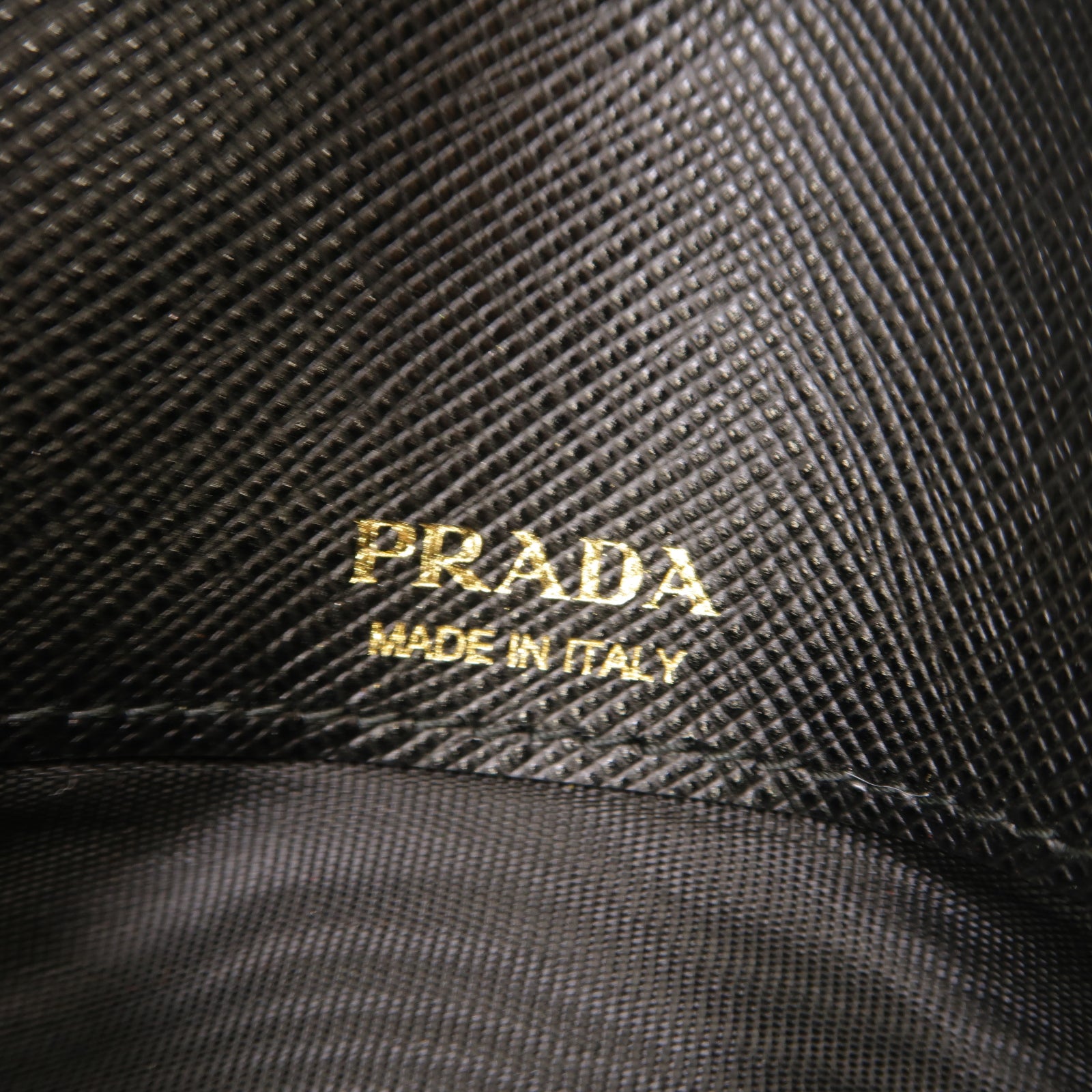 PRADA 牛皮皮革Card Case金扣卡片套黑色