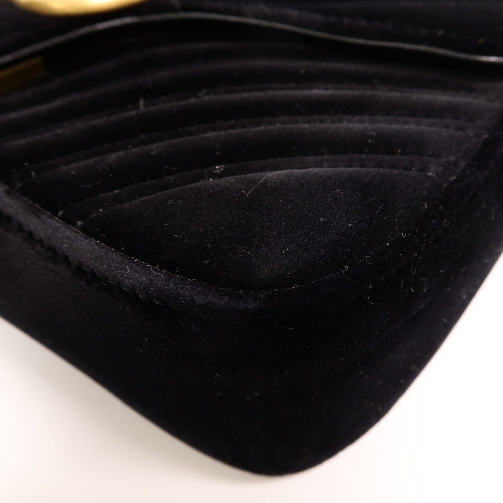 GUCCI 天鵝絨GG Marmont Shoulder Bag鏈帶肩背袋