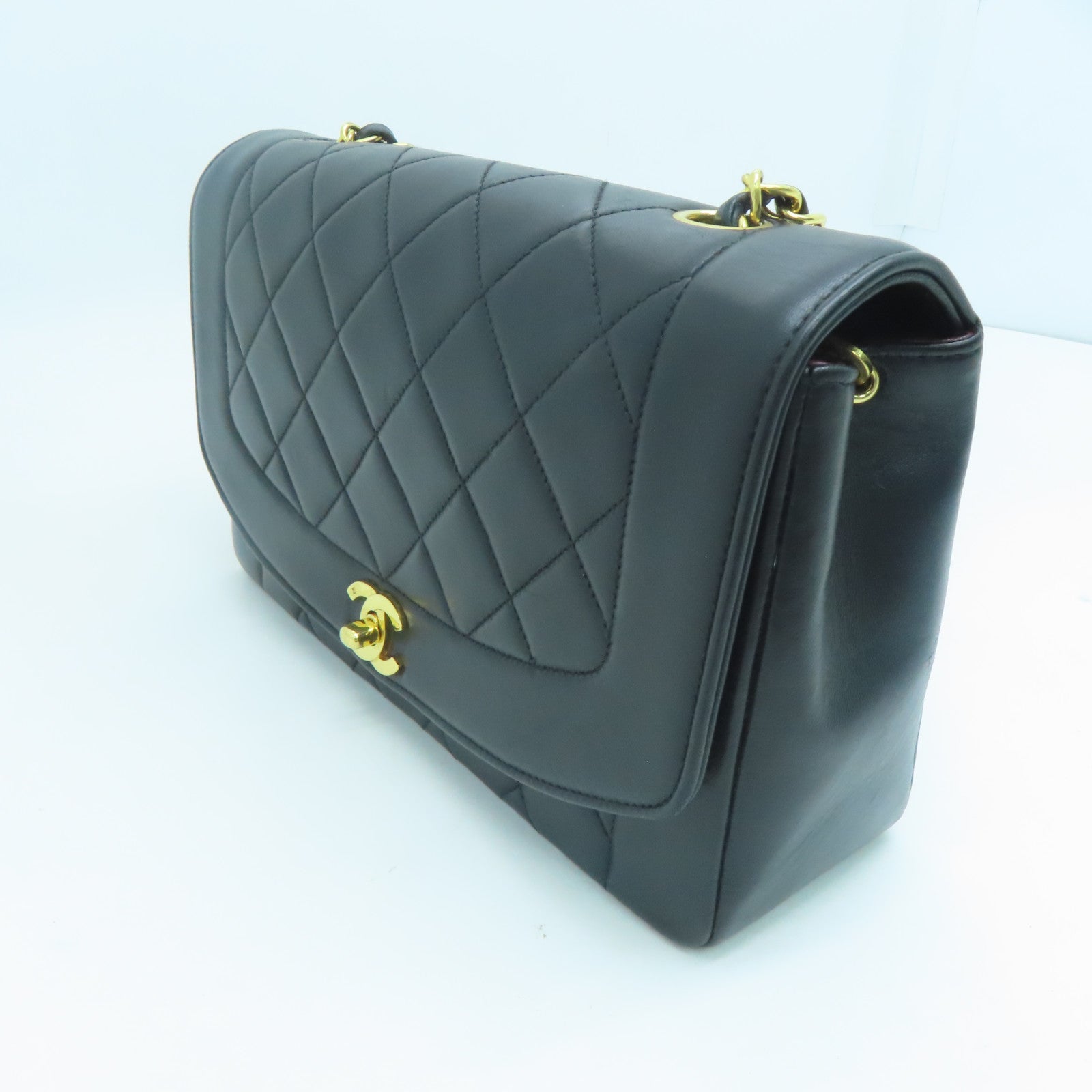 CHANEL 【清倉大減價】菱格羊皮皮革Diana Chain Shoulder金扣肩背袋黑色