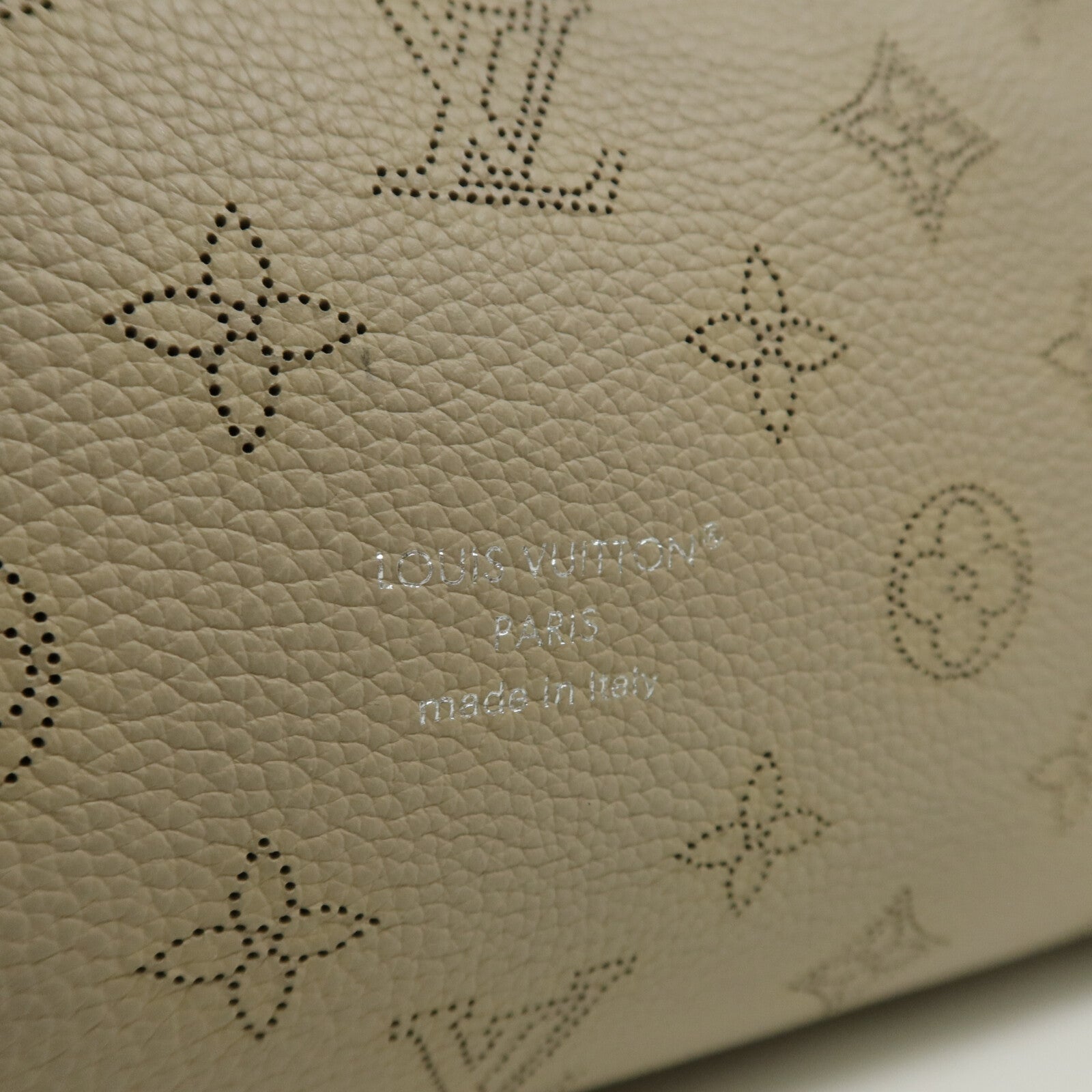 LOUIS VUITTON Monogram Mahina Boundless肩背袋