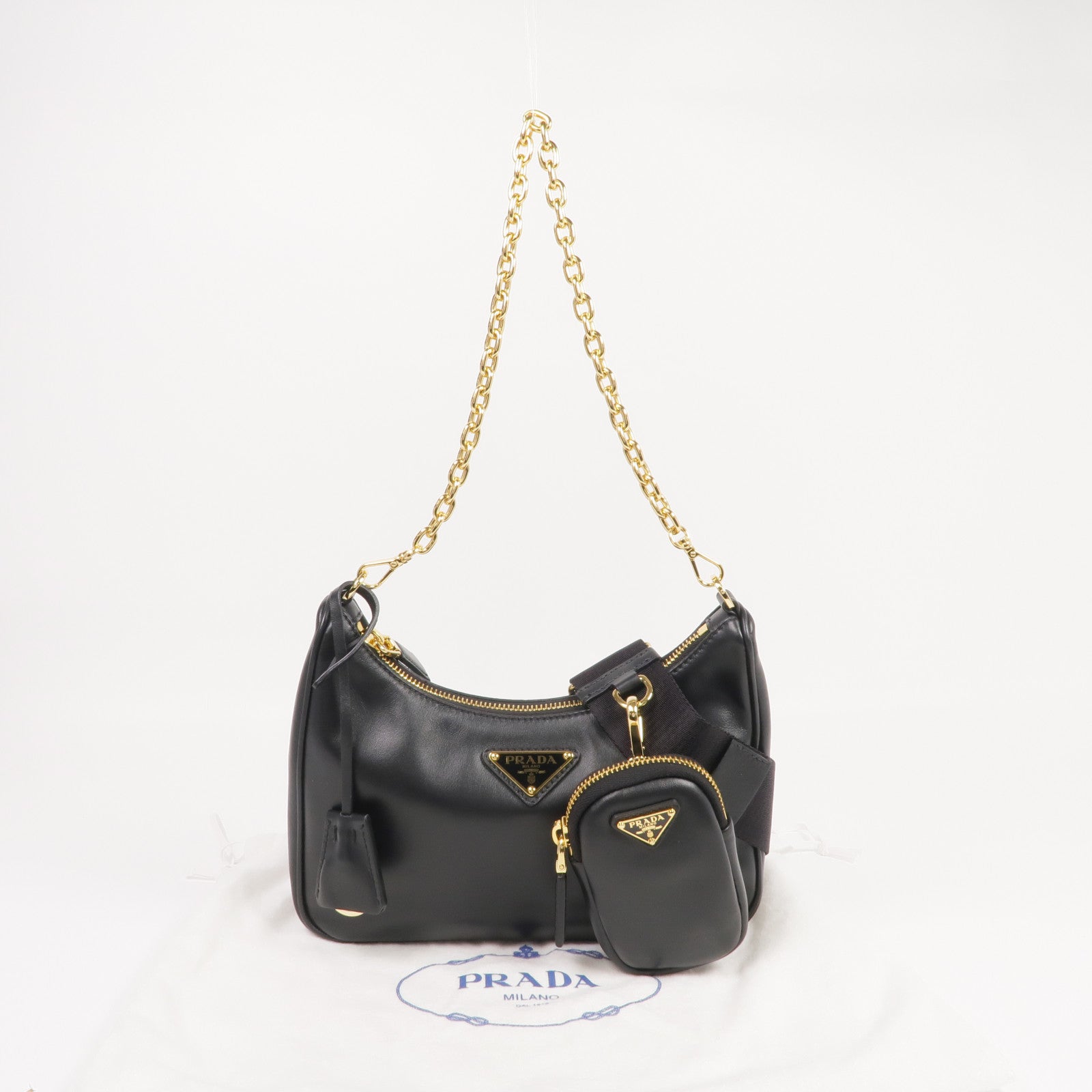PRADA 皮革Re-Edition 2005金扣肩背袋