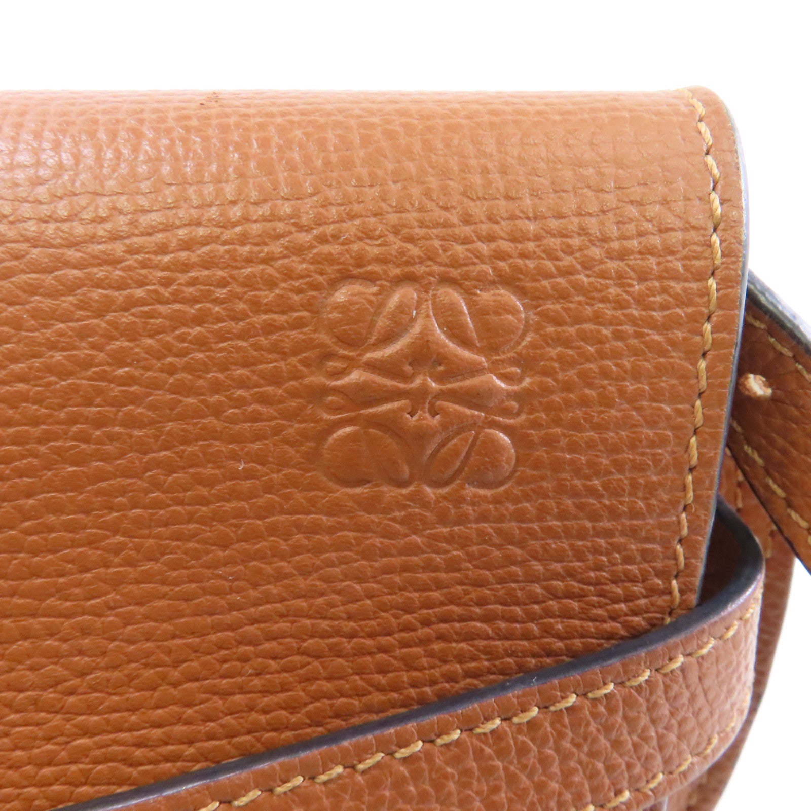 LOEWE 牛皮皮革Mini Gate金扣肩背袋棕色