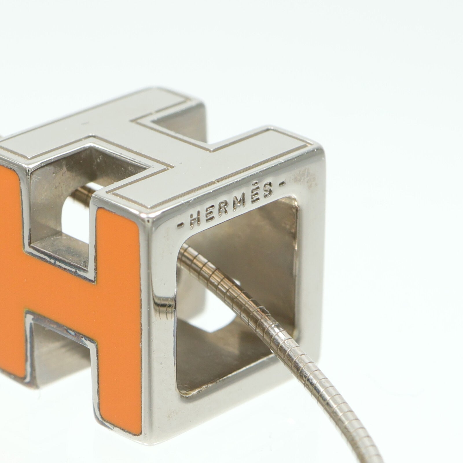 HERMES 金屬Cube d'H (H Cube) Pendant