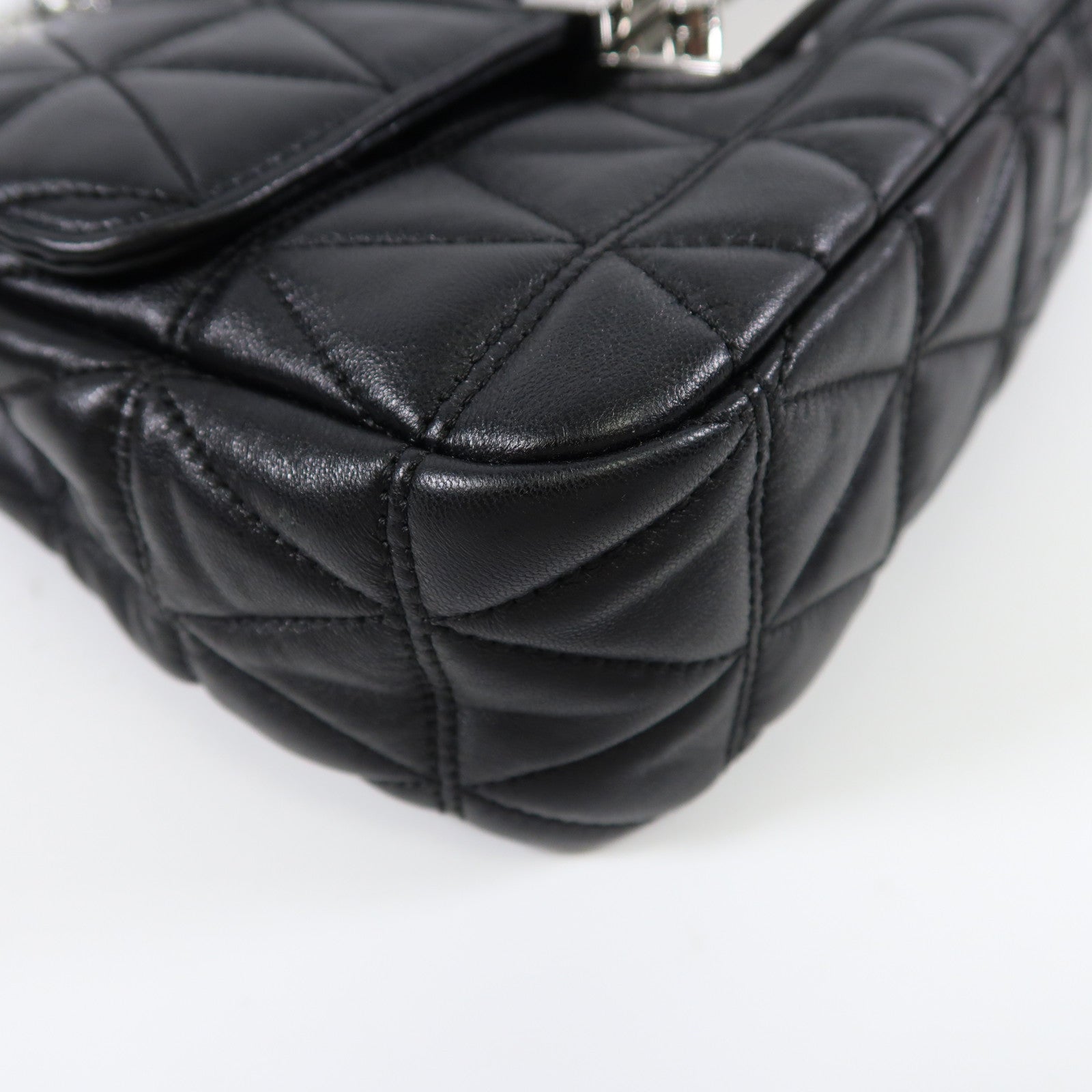 Michael Kors 牛皮皮革Chain Shoulder銀扣鏈帶肩背袋