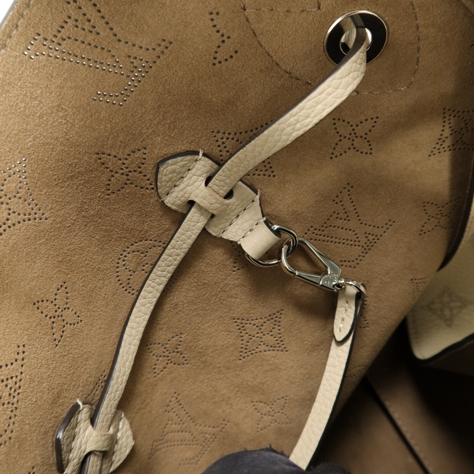 LOUIS VUITTON Monogram Mahina Boundless肩背袋