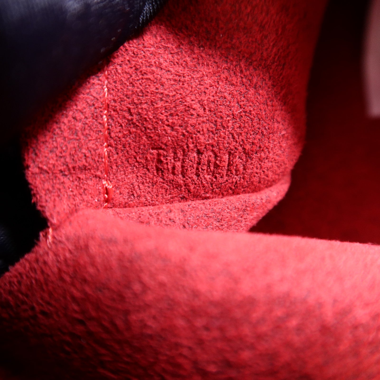 LOUIS VUITTON Monogram Excentri-cite金扣手挽袋