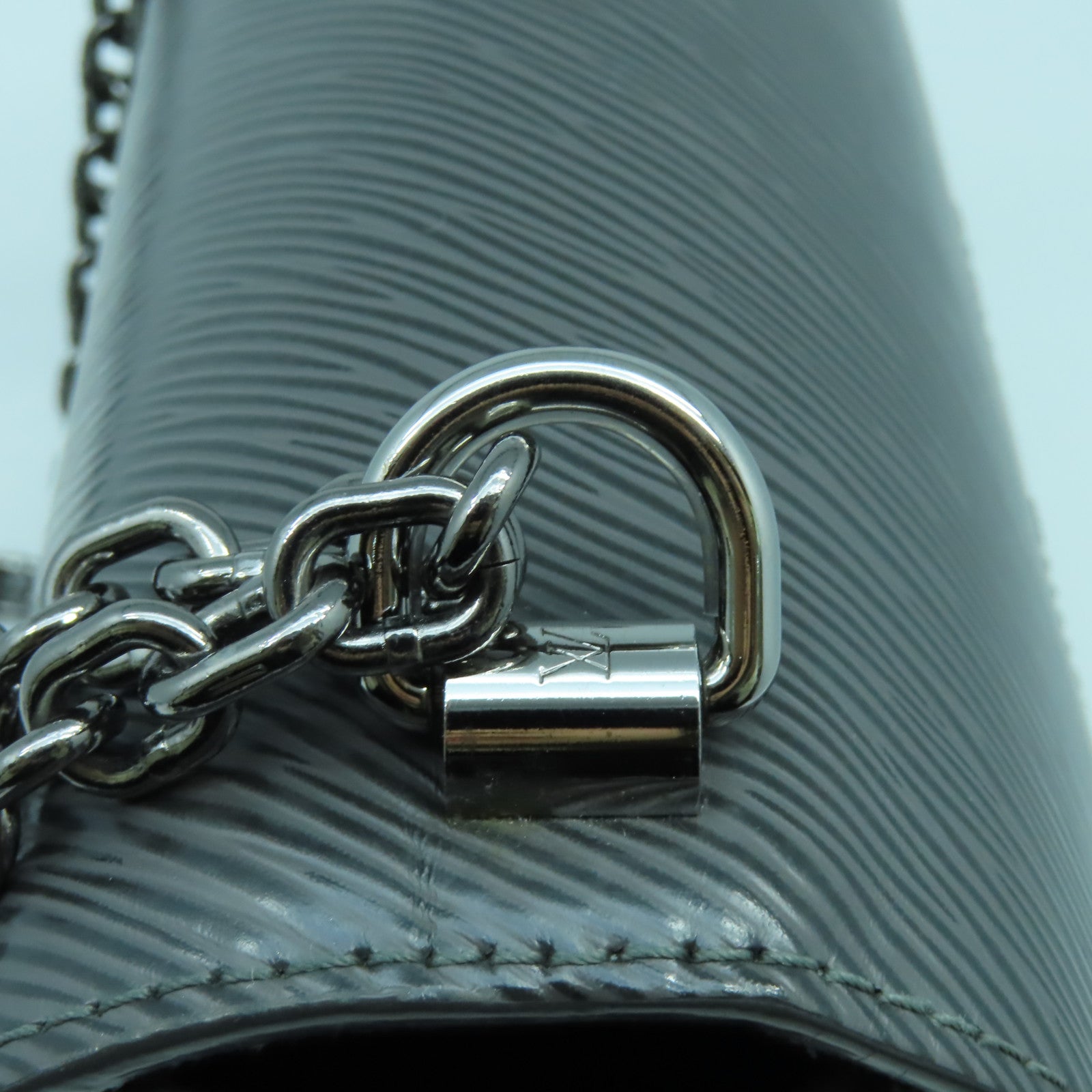 LOUIS VUITTON 【激減優惠】Epi Twist MM銀扣鏈帶肩背袋灰色
