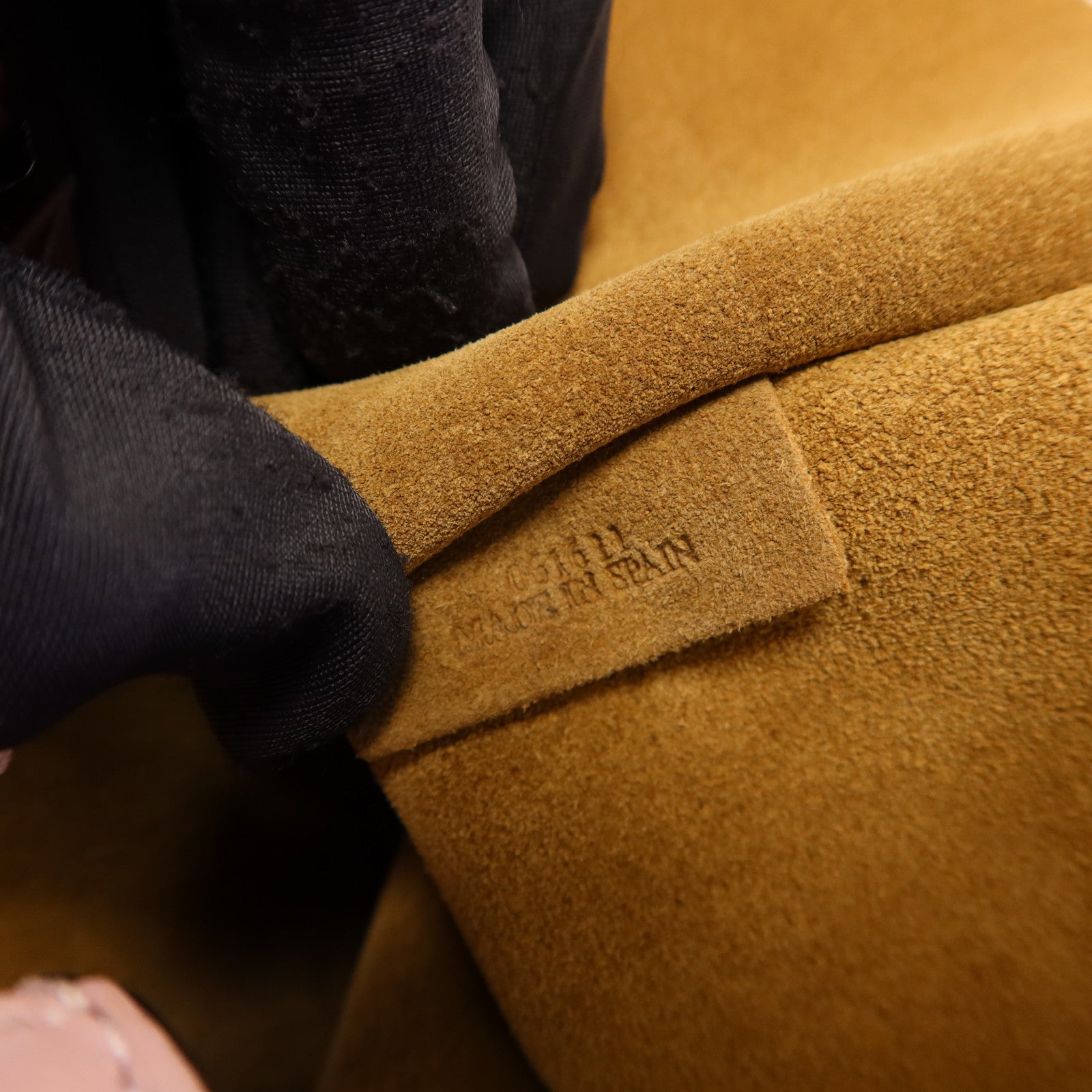 LOEWE 牛皮皮革T Shopper Tote手挽袋