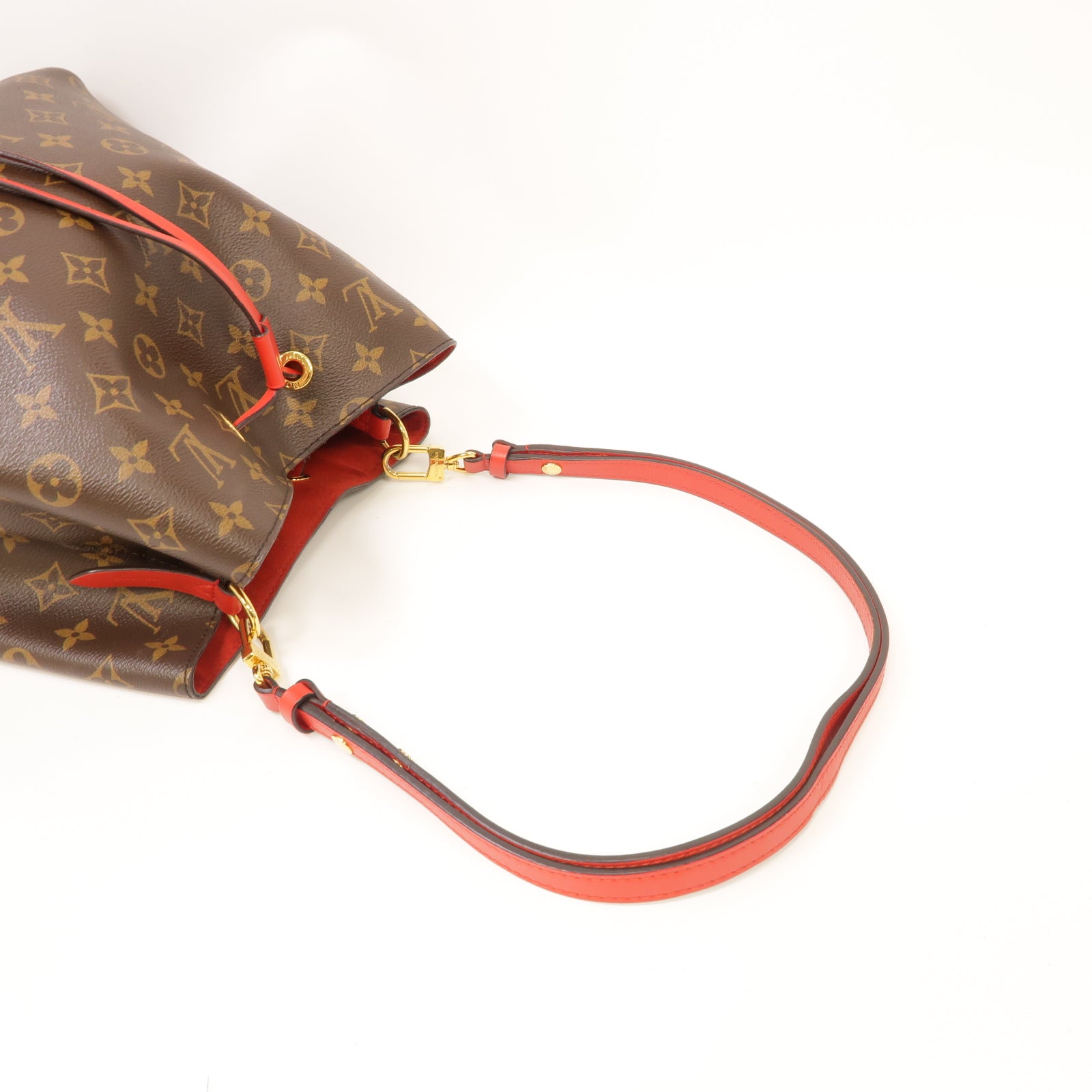 LOUIS VUITTON Monogram Neo Noe金扣肩背袋棕色/紅色