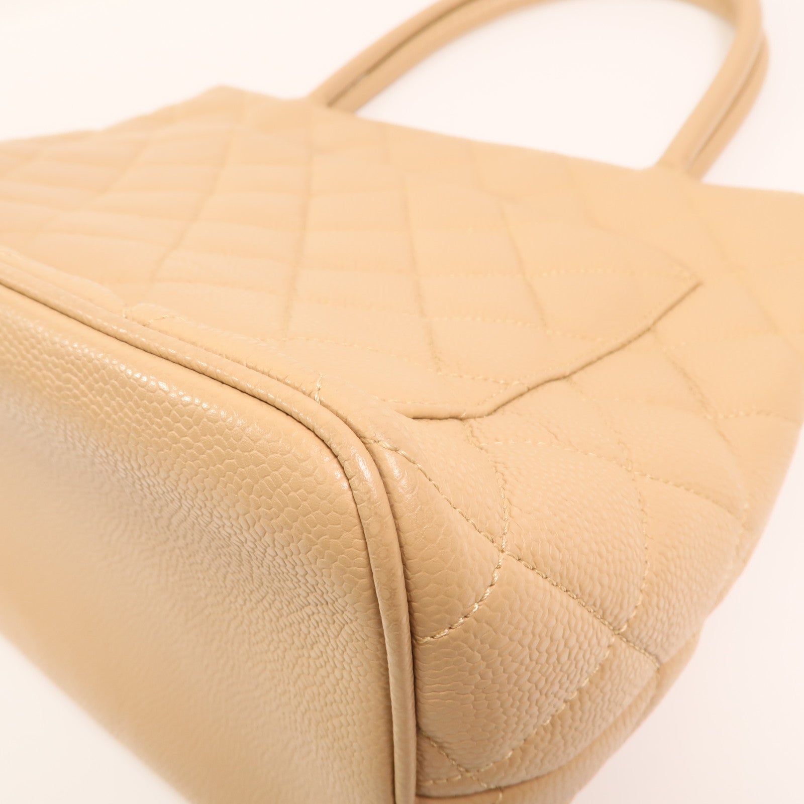 CHANEL 牛皮皮革Vintage Handbag金扣手挽袋