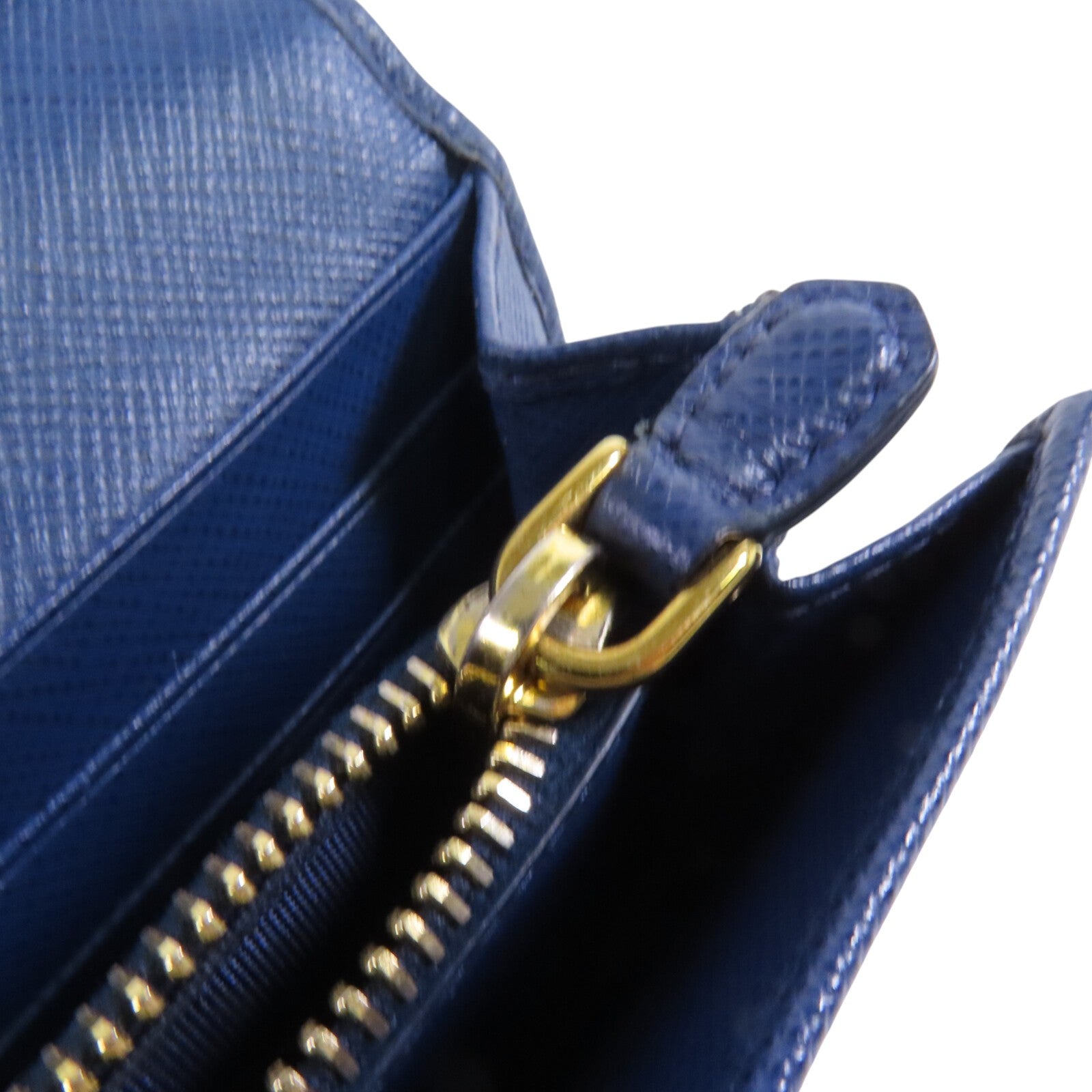 PRADA Saffiano皮革Long Wallet金扣長錢包