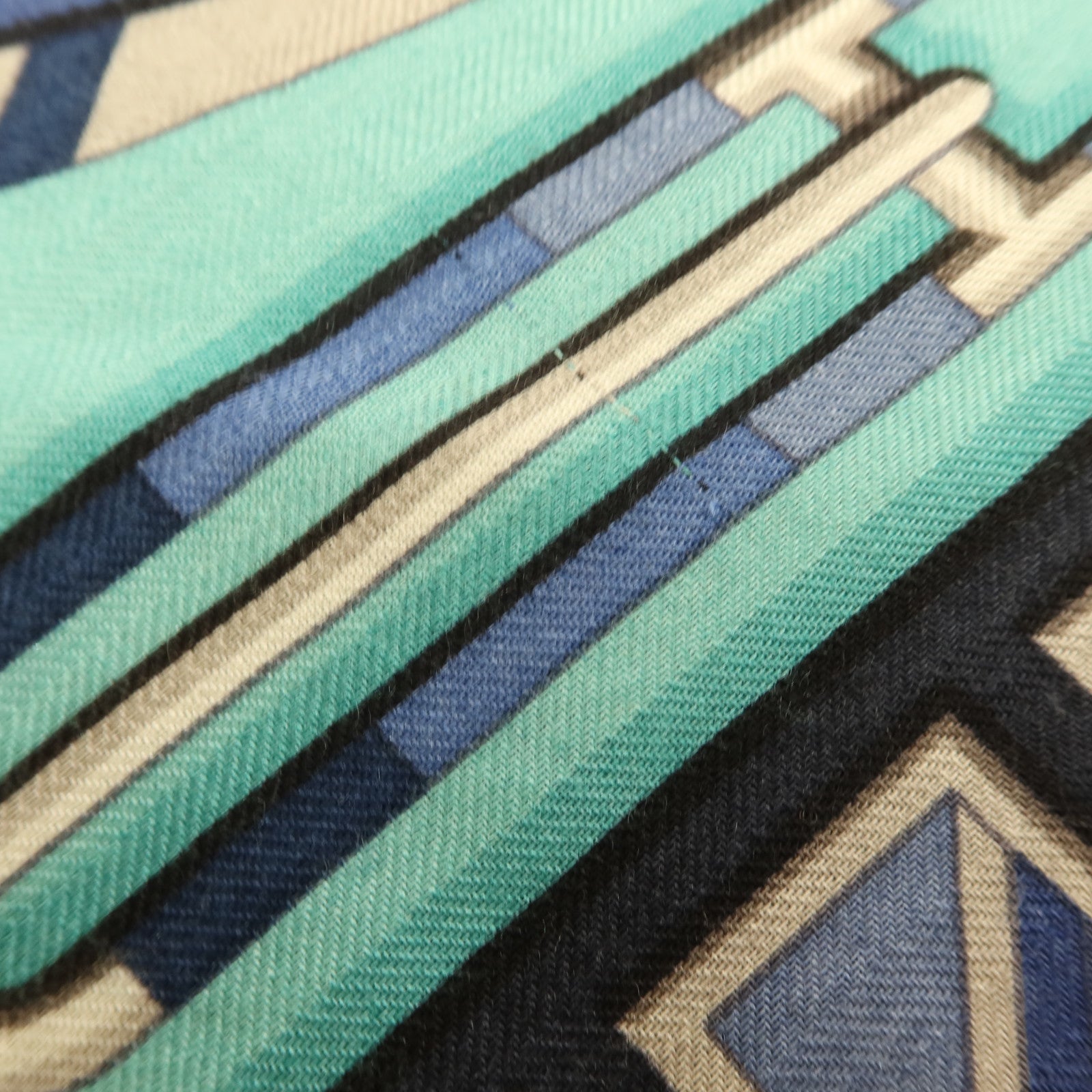 HERMES 羊絨/絲質Scarf 140x140cm絲巾