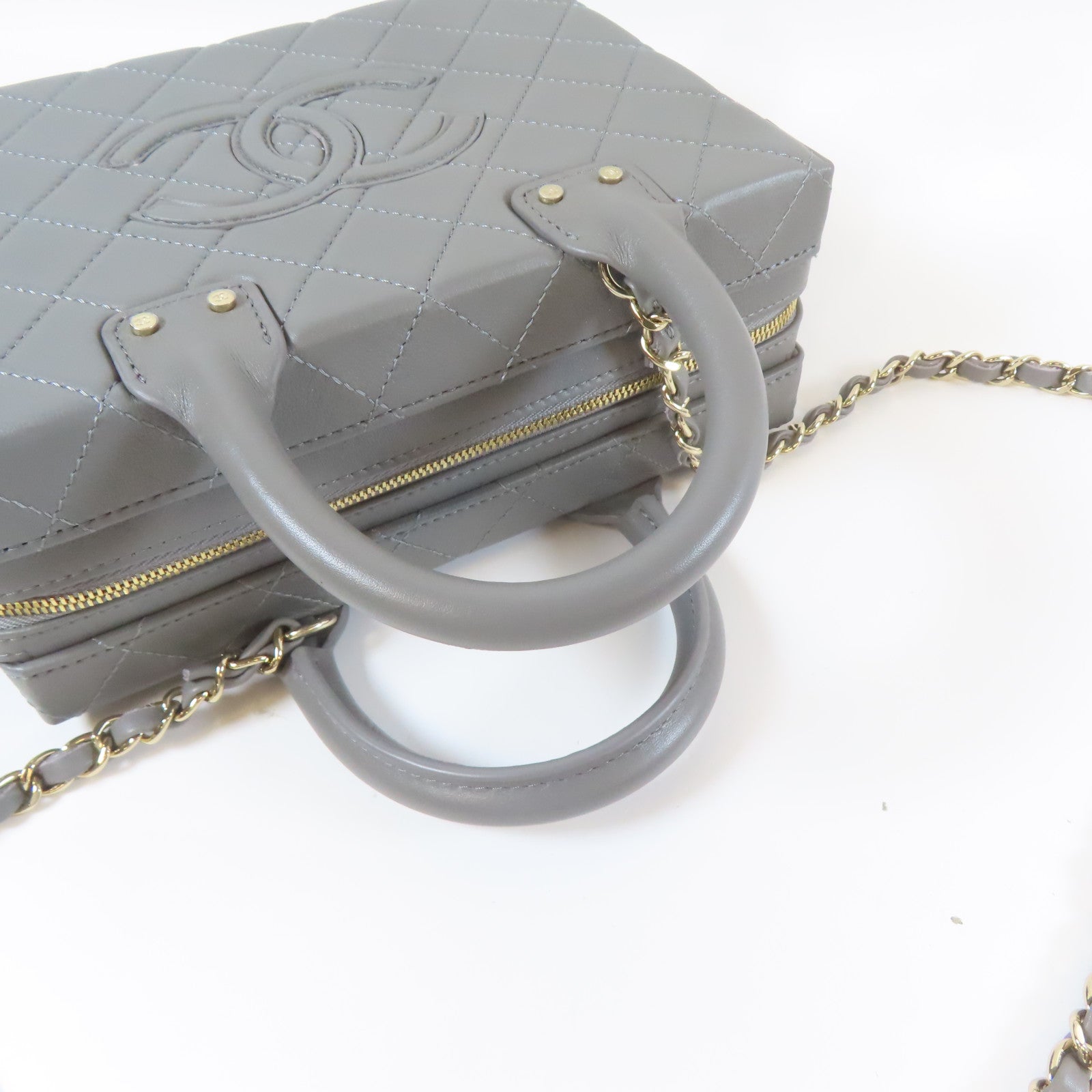CHANEL 菱格羊皮皮革Vanity Case金扣手挽肩背兩用袋灰色