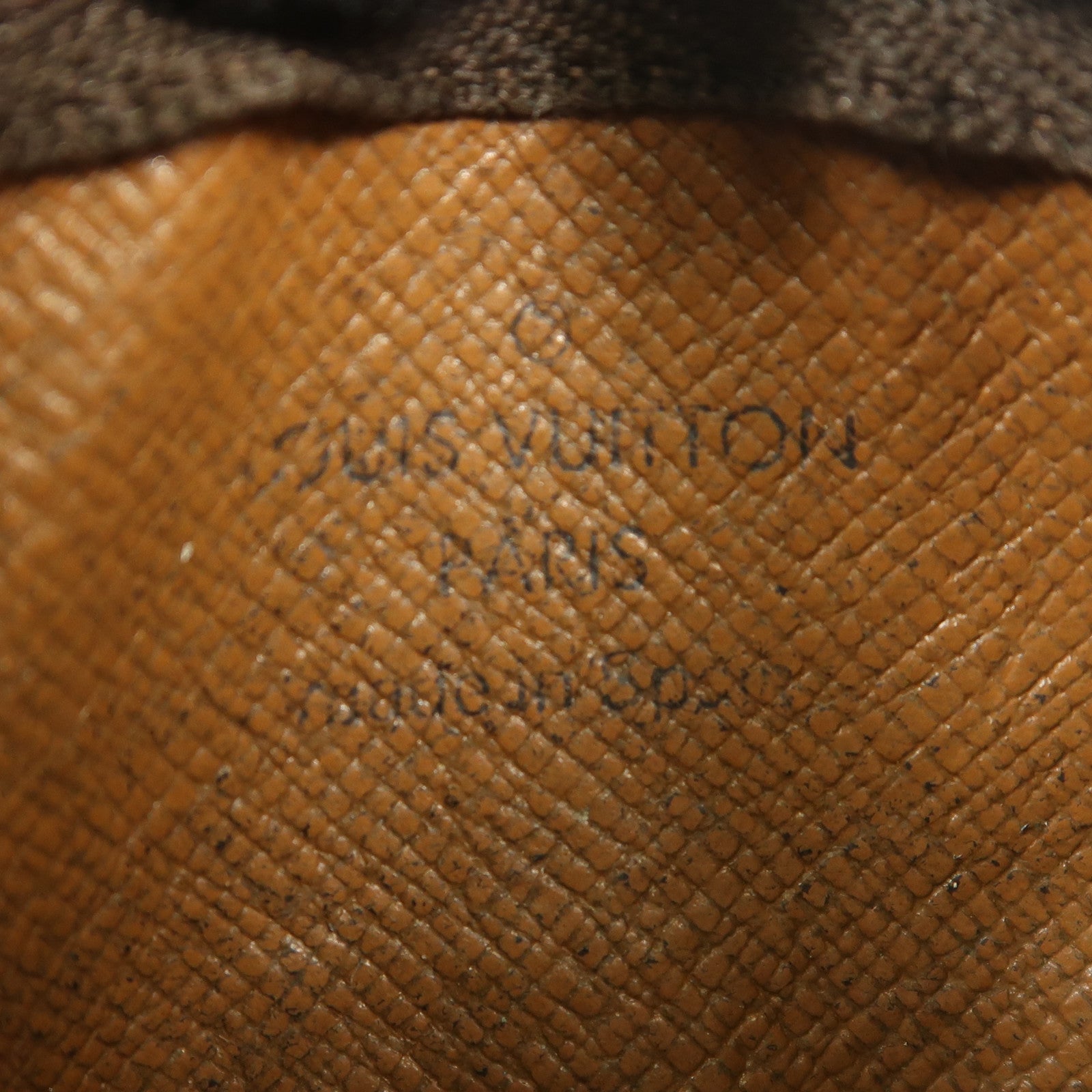 LOUIS VUITTON Monogram Key Pouch金扣鎖匙包