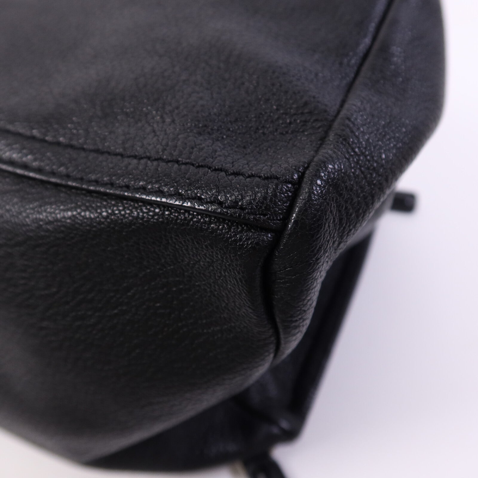 GIVENCHY 山羊皮皮革Pandora銀扣肩背袋