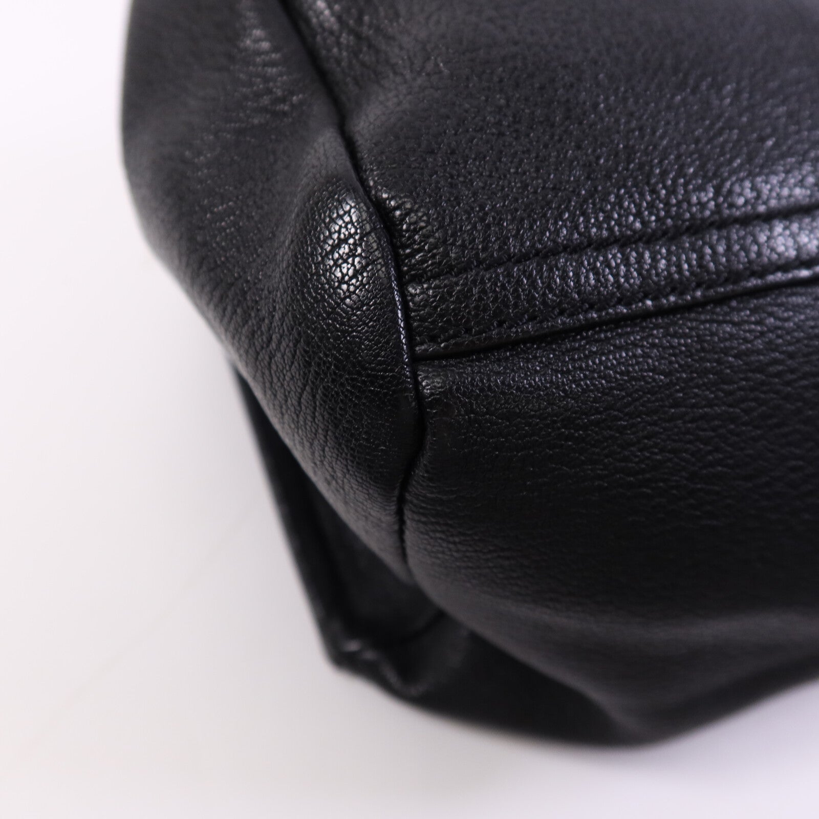 GIVENCHY 山羊皮皮革Pandora銀扣肩背袋