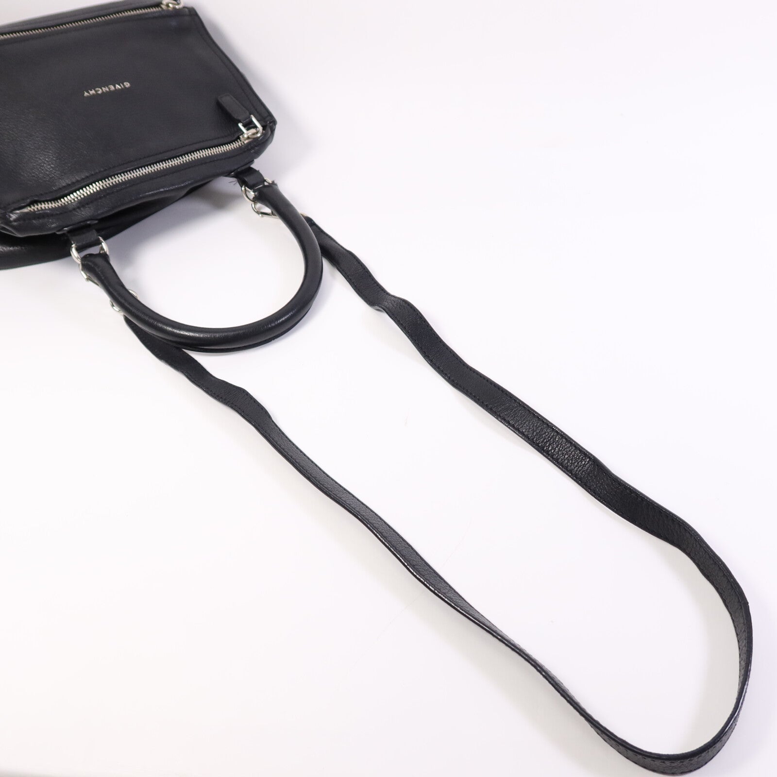 GIVENCHY 山羊皮皮革Pandora銀扣肩背袋