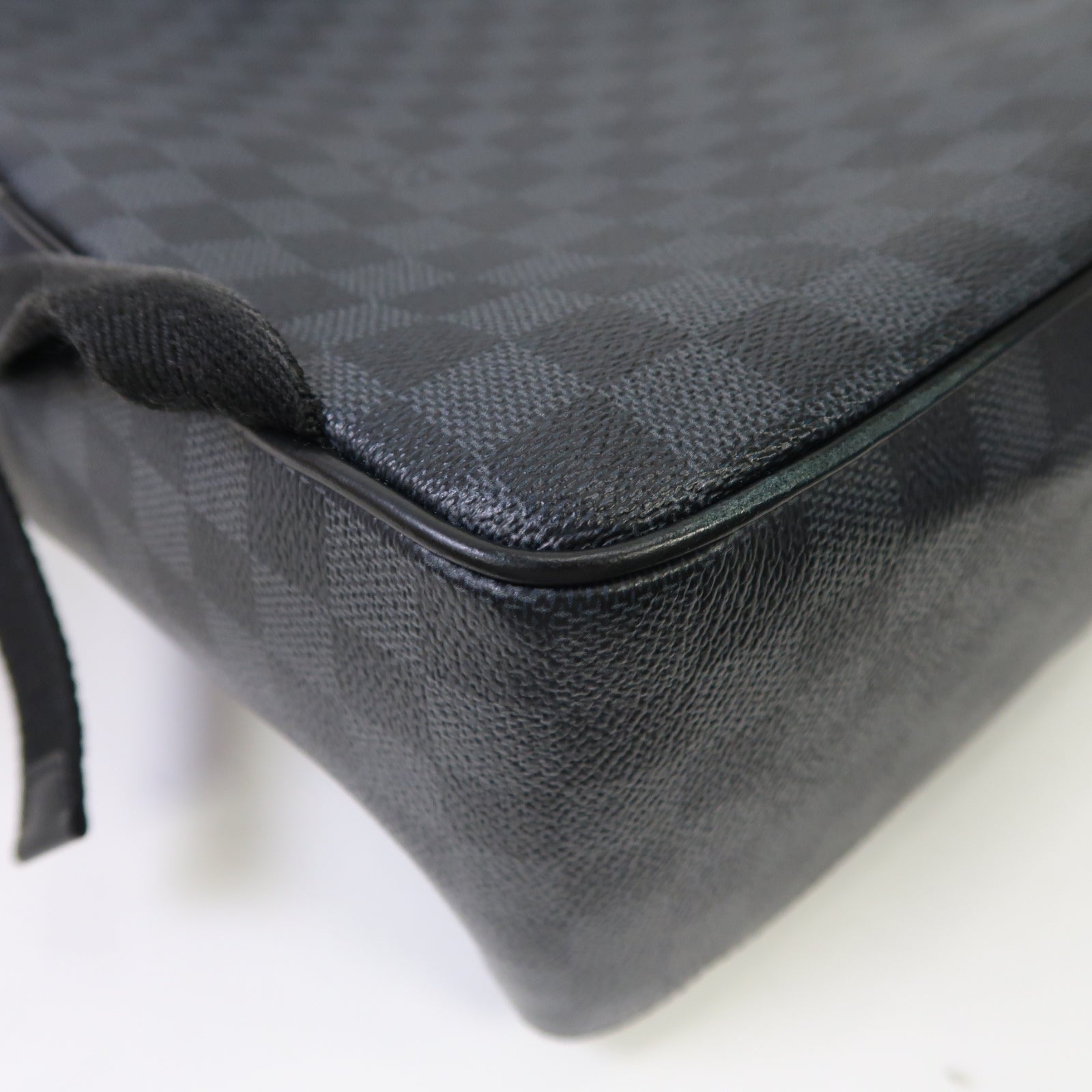 LOUIS VUITTON Damier Graphite World Map Josh銀扣背包黑色