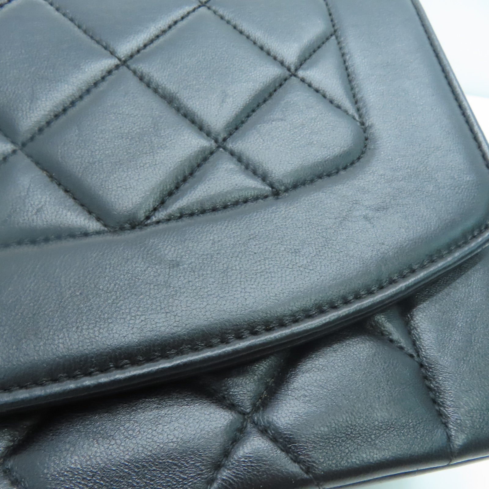 CHANEL 【清倉大減價】菱格羊皮皮革Diana Chain Shoulder金扣肩背袋黑色