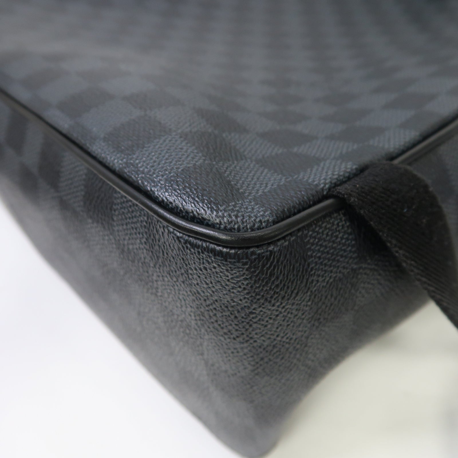 LOUIS VUITTON Damier Graphite World Map Josh銀扣背包黑色