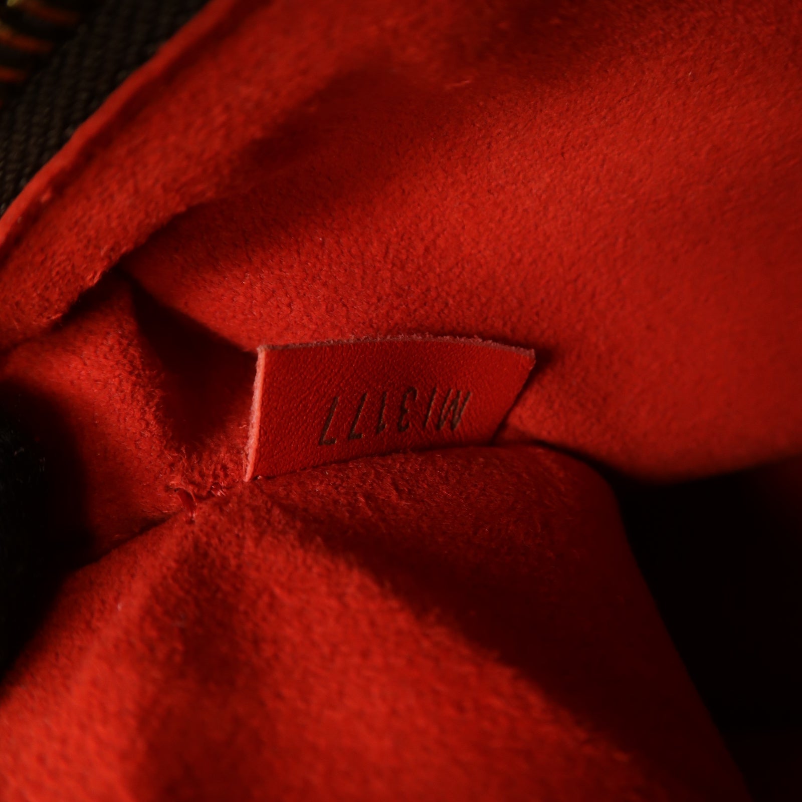 LOUIS VUITTON Monogram Neo Noe金扣肩背袋棕色/紅色