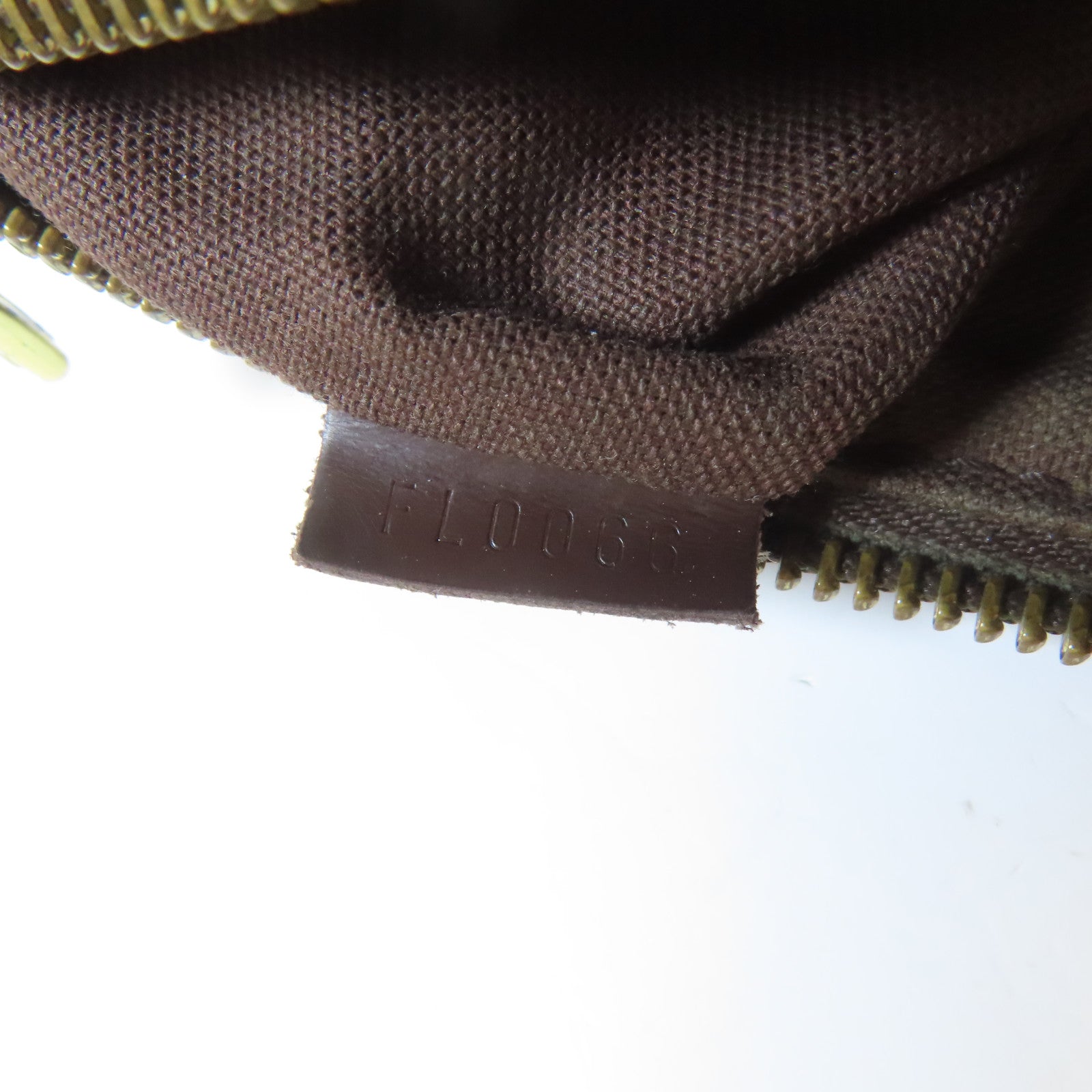 LOUIS VUITTON Damier Melville金扣肩背袋啡色