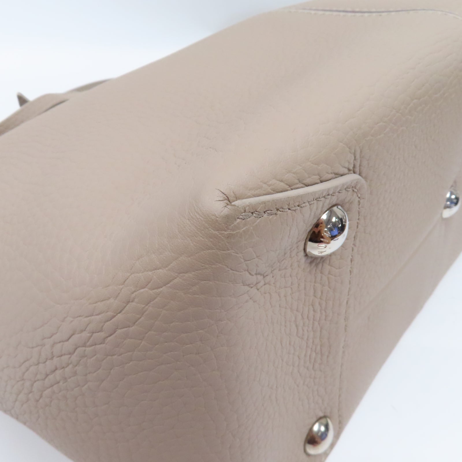 LOUIS VUITTON Taurillon Pernelle銀扣肩背袋大象灰