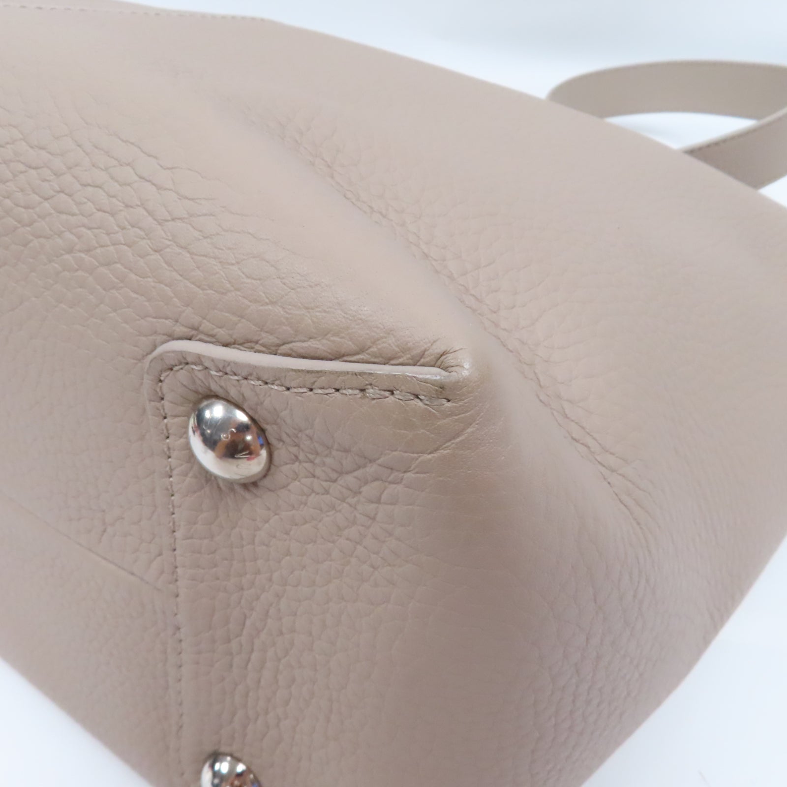 LOUIS VUITTON Taurillon Pernelle銀扣肩背袋大象灰