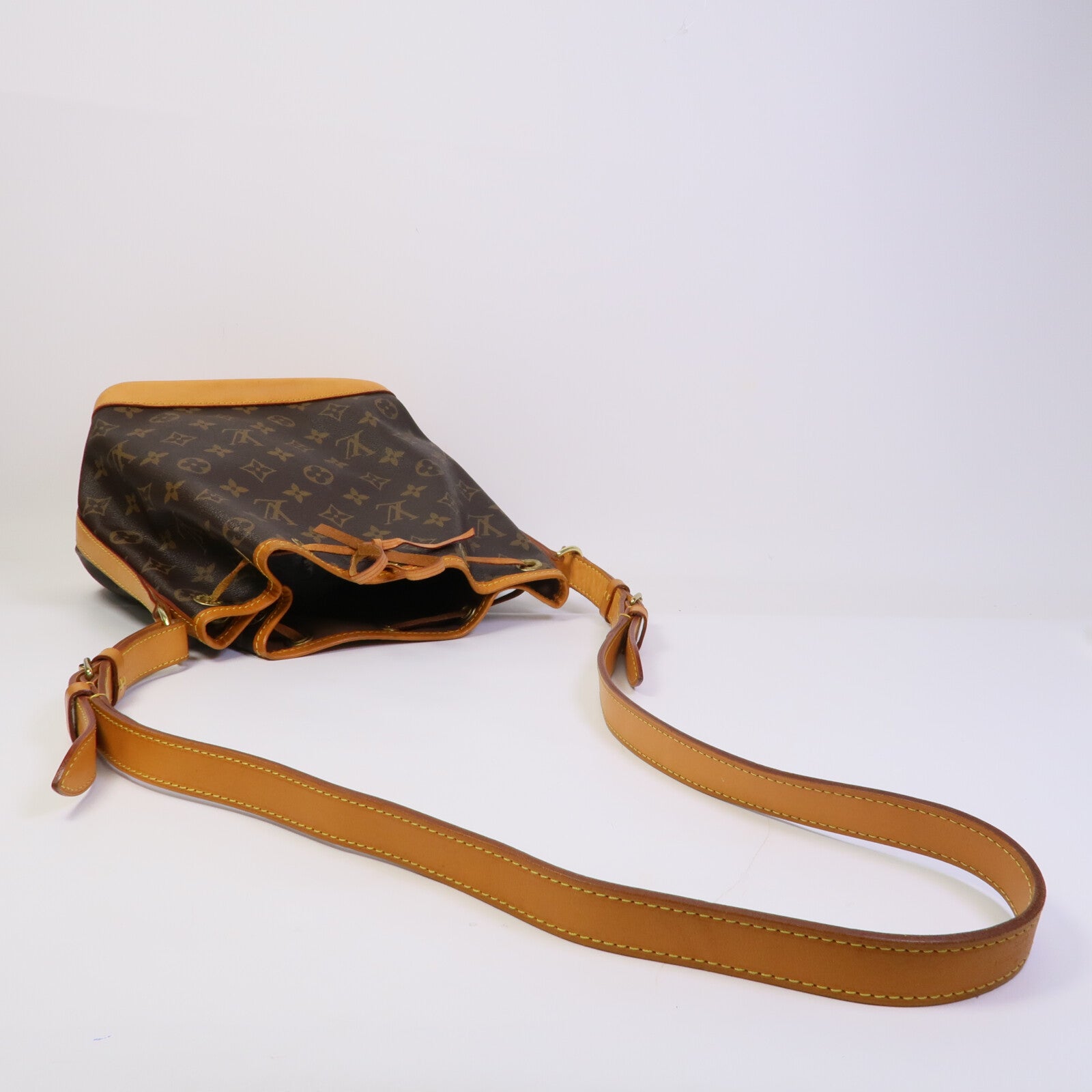 LOUIS VUITTON Monogram Mini Noe肩背袋