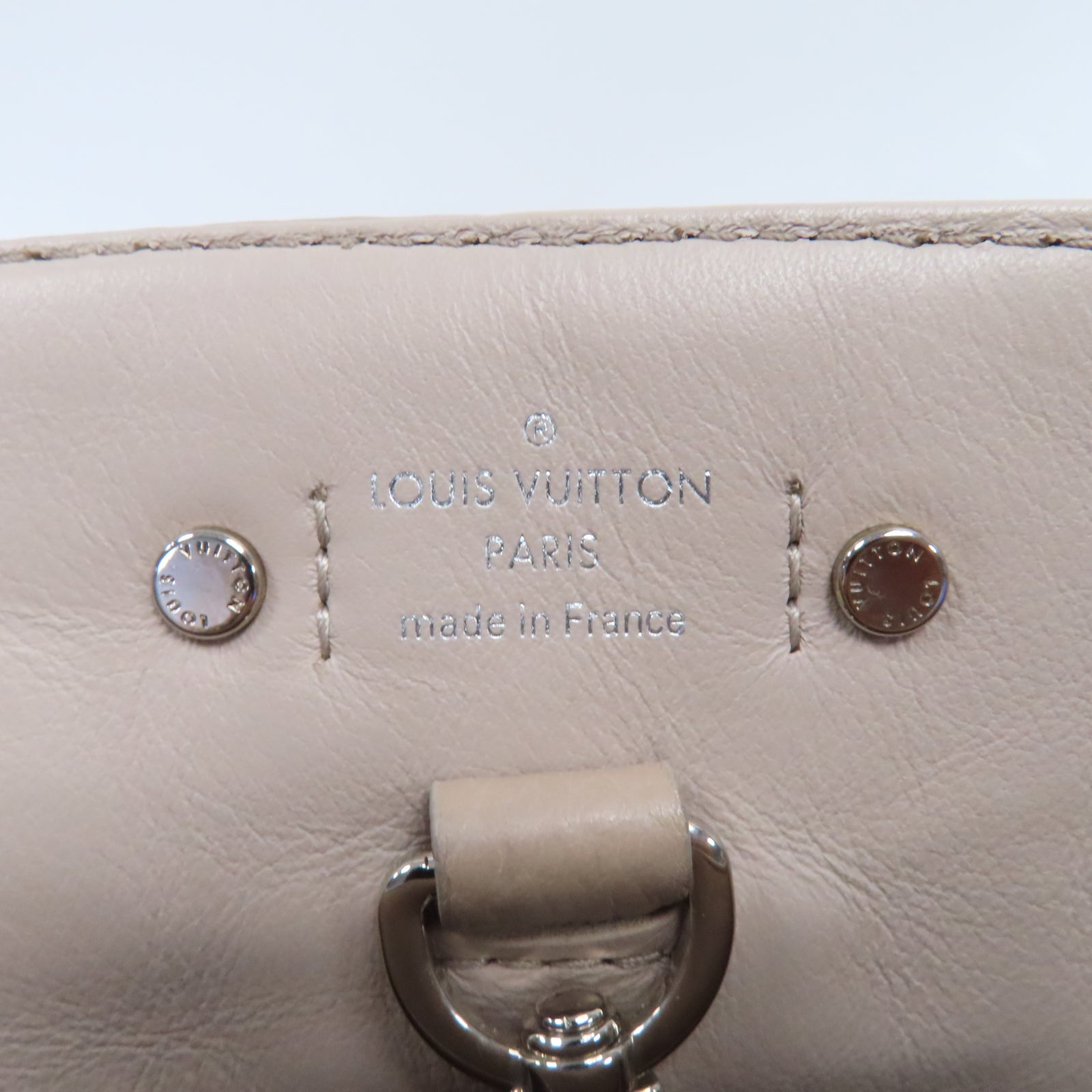 LOUIS VUITTON Taurillon Pernelle銀扣肩背袋大象灰