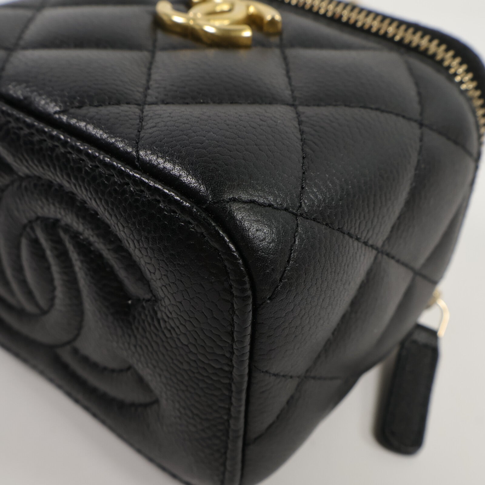 CHANEL 牛皮皮革Vanity Case鏈帶肩背袋