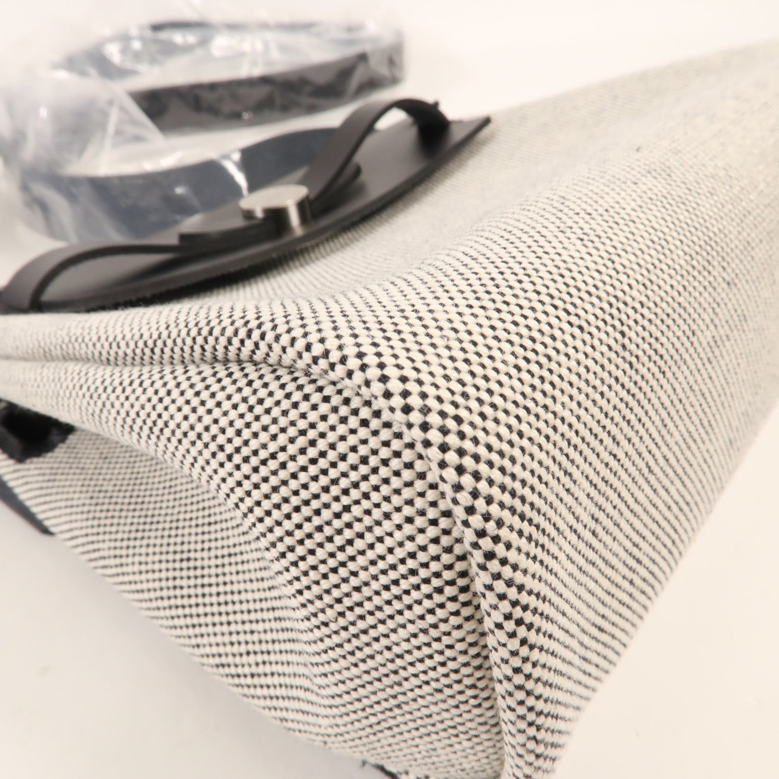 HERMES 帆布Herbag Mini銀扣肩背袋Black/White