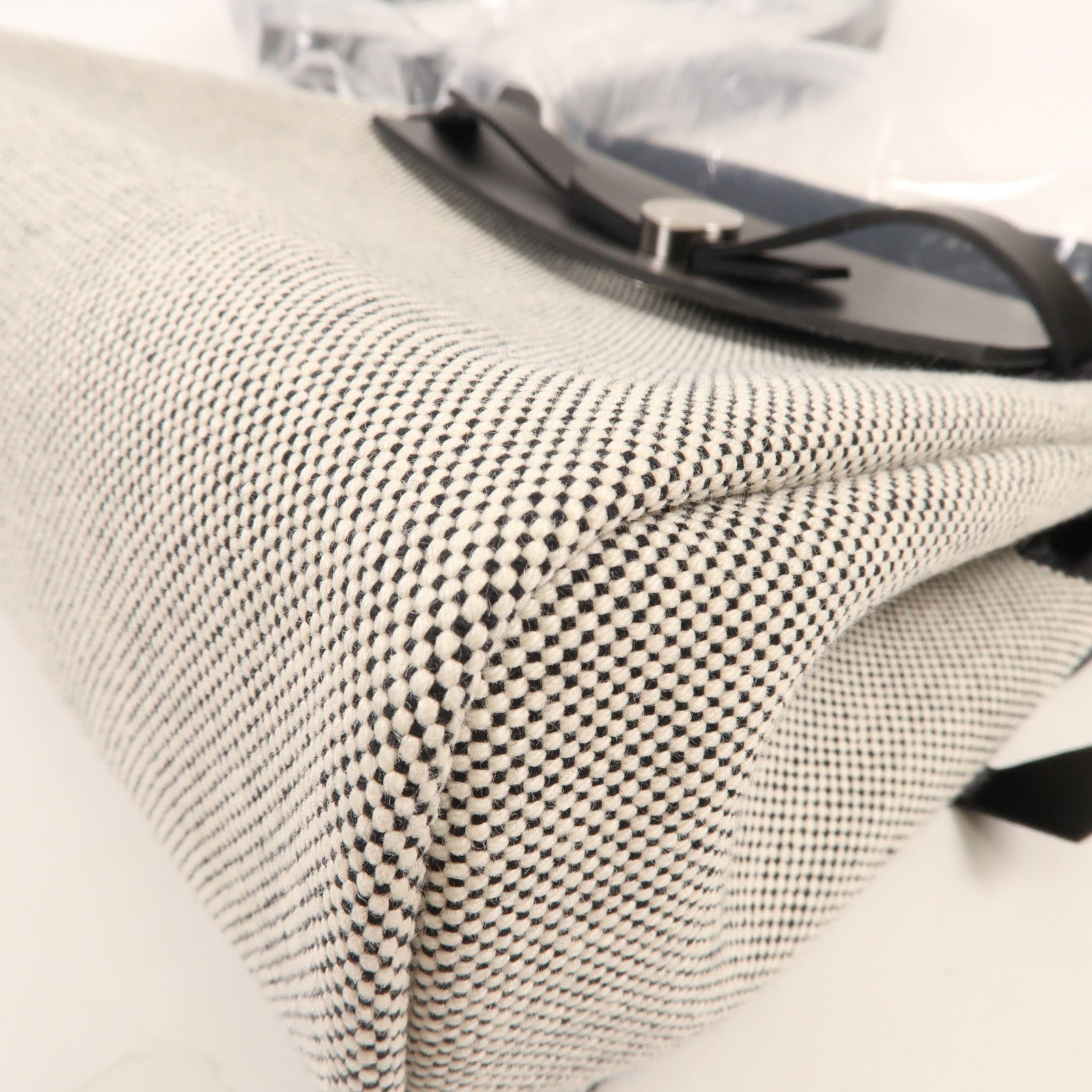 HERMES 帆布Herbag Mini銀扣肩背袋Black/White