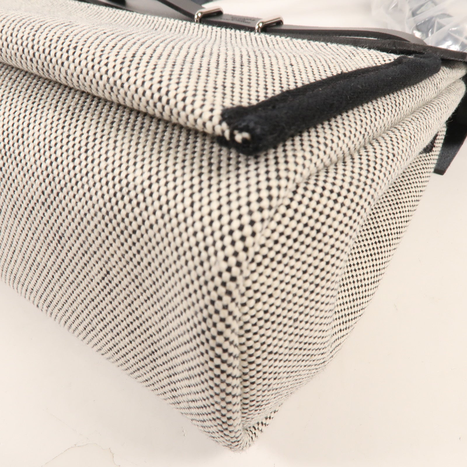 HERMES 帆布Herbag Mini銀扣肩背袋Black/White
