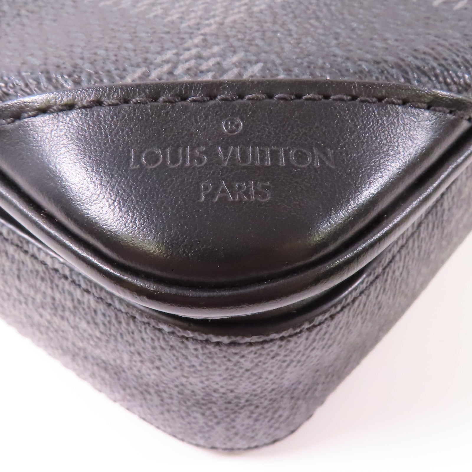 LOUIS VUITTON Damier Graphite Trio Messenger銀扣肩背袋