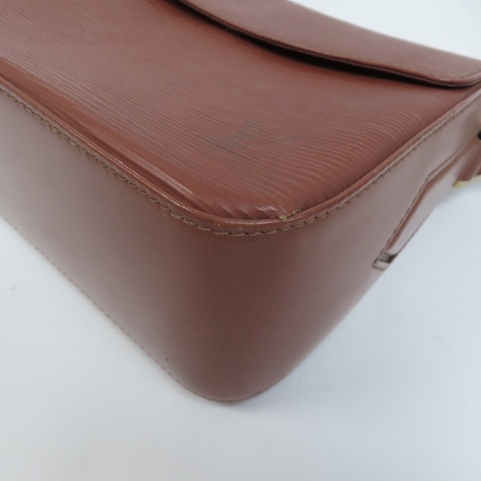 LOUIS VUITTON 【激減優惠】Epi Bushi金扣肩背袋啡色