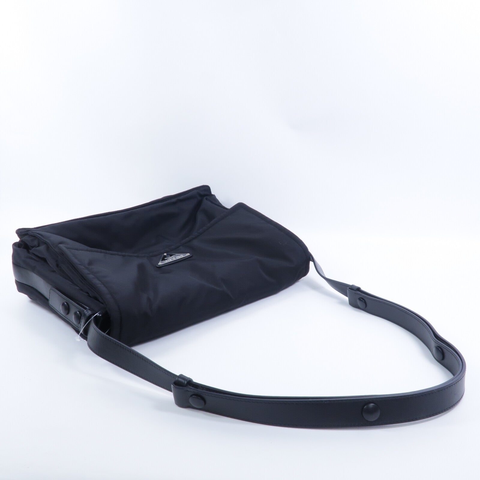 PRADA 尼龍Traveller Large Padded Re-Nylon肩背袋