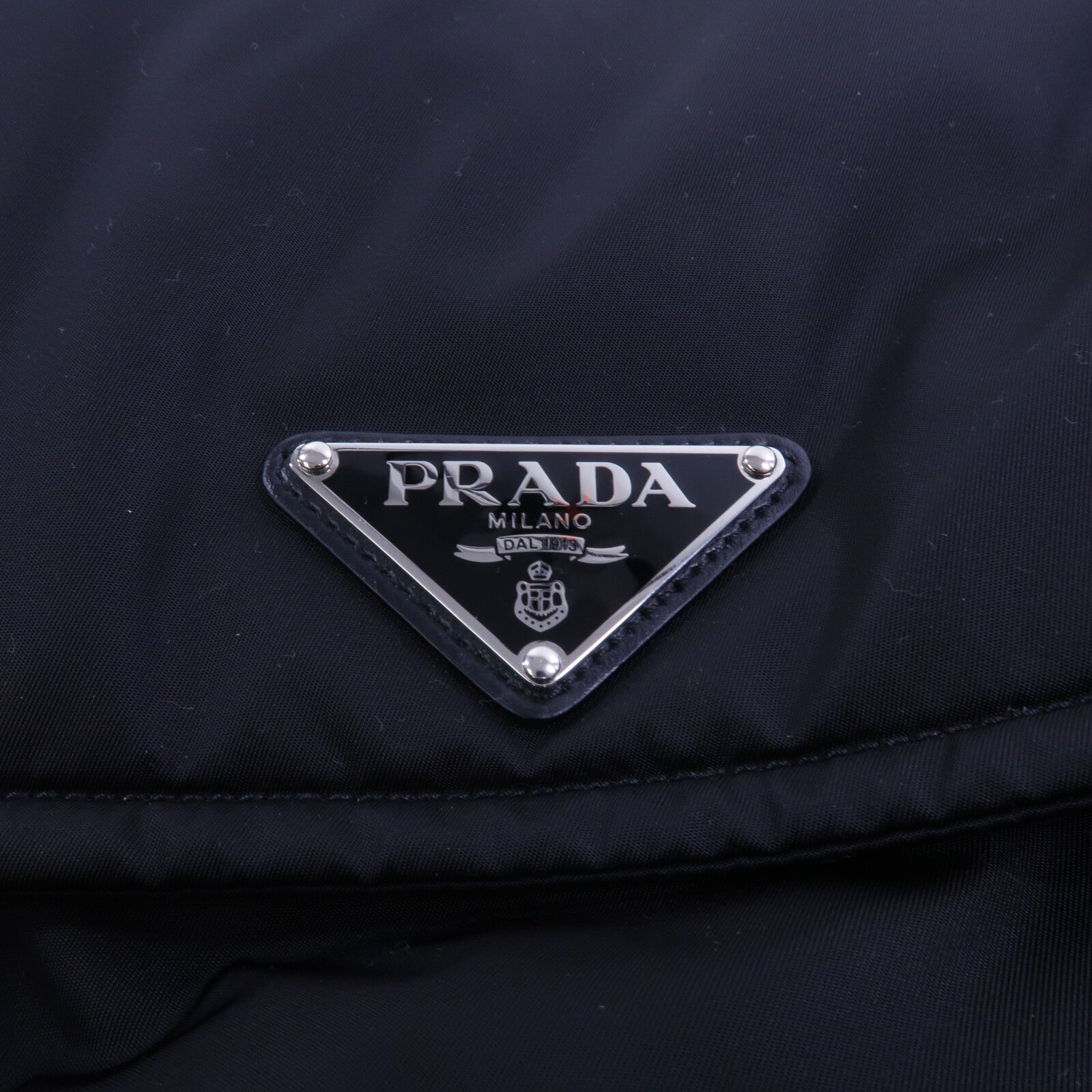 PRADA 尼龍Traveller Large Padded Re-Nylon肩背袋