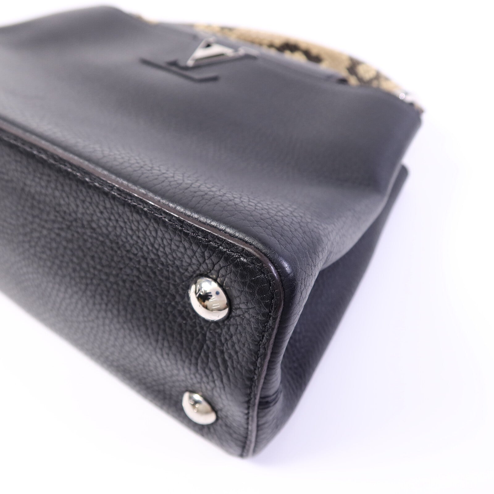 LOUIS VUITTON 牛皮/蛇皮皮革Capucines MM手挽肩背兩用袋