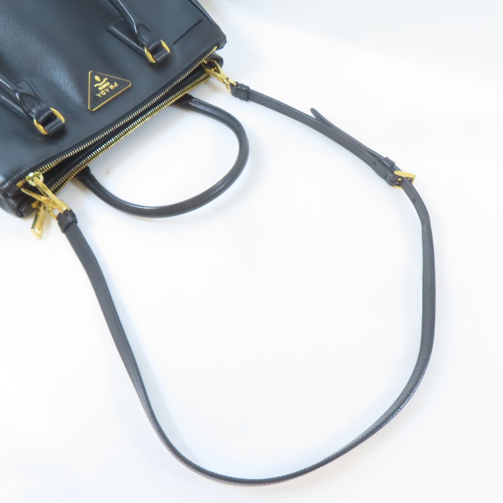 PRADA 牛皮皮革Galleria Bag金扣手挽肩背兩用袋黑色